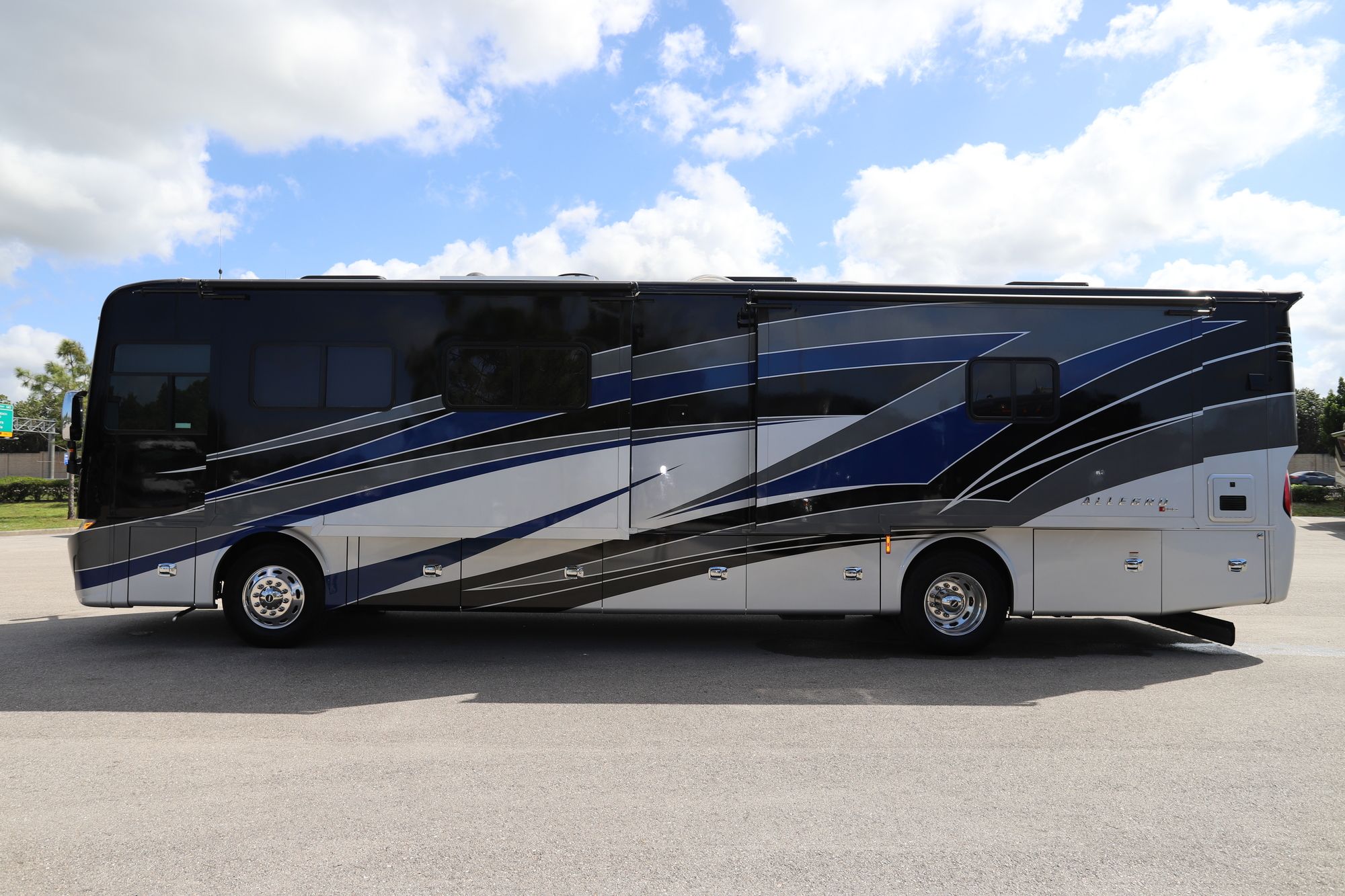 Used 2020 Tiffin Motor Homes Allegro Red 37PA Class A  For Sale