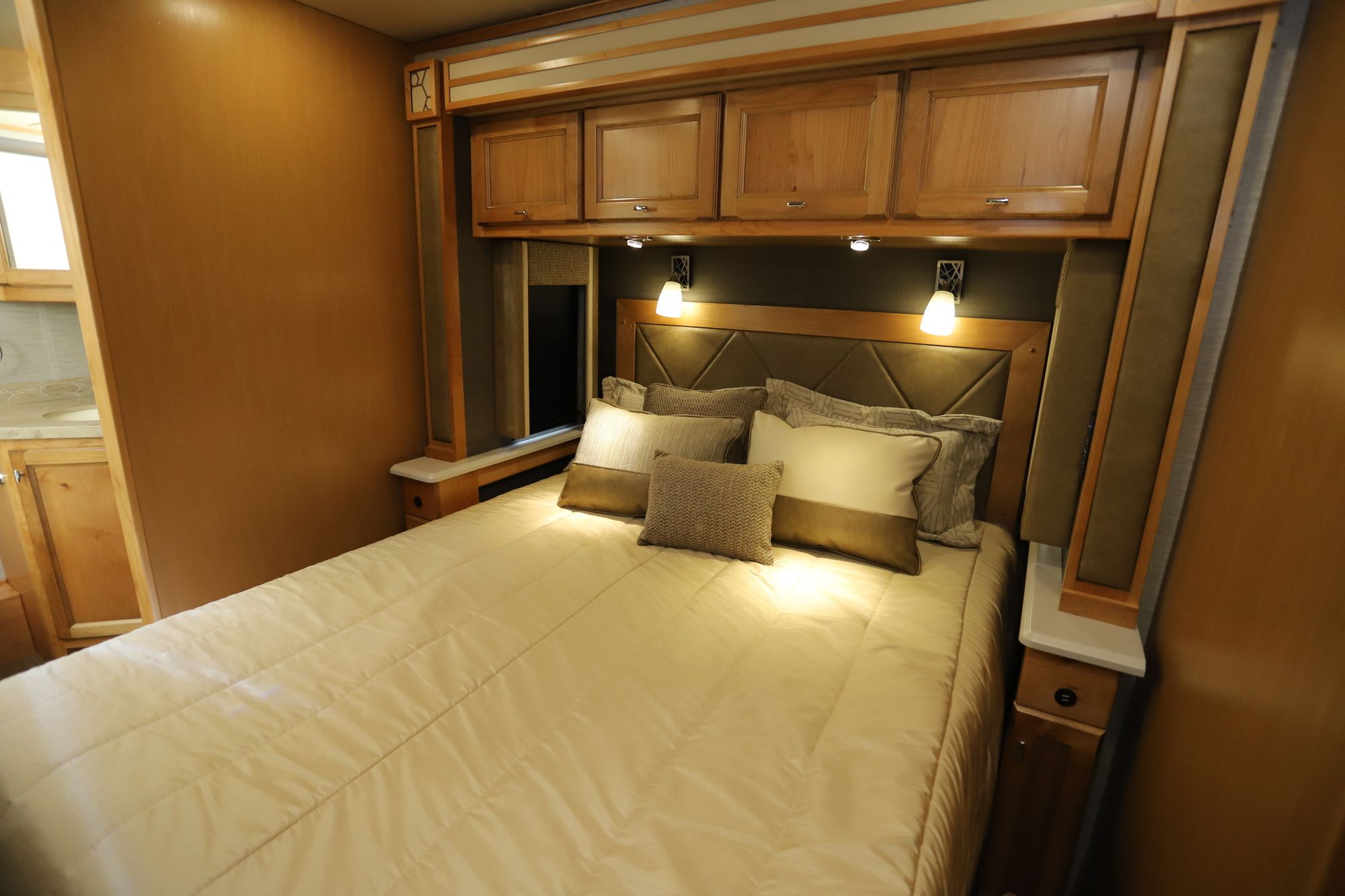 New 2021 Tiffin Motor Homes Allegro 36LA Class A  For Sale