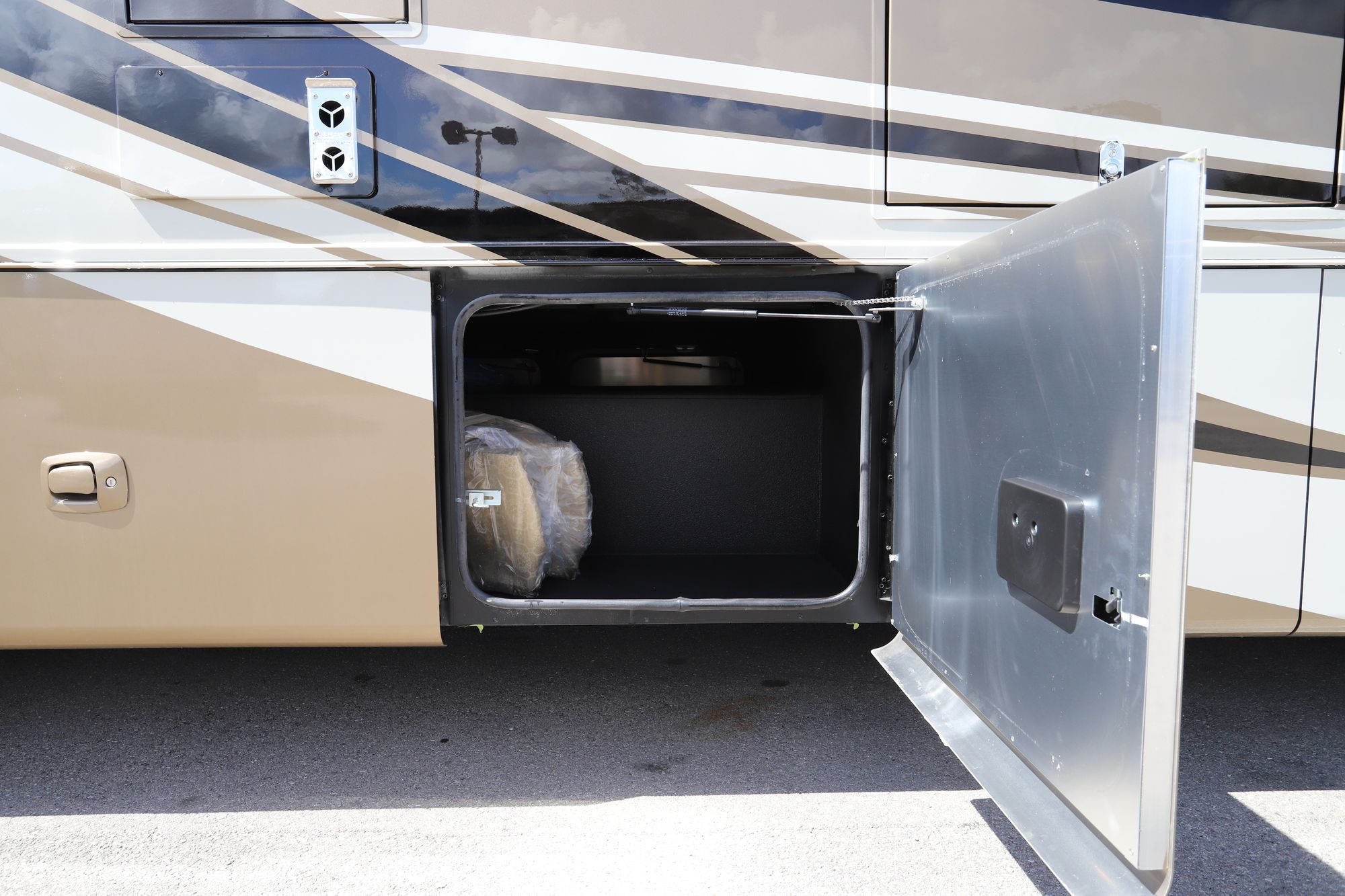 New 2021 Tiffin Motor Homes Allegro 36LA Class A  For Sale