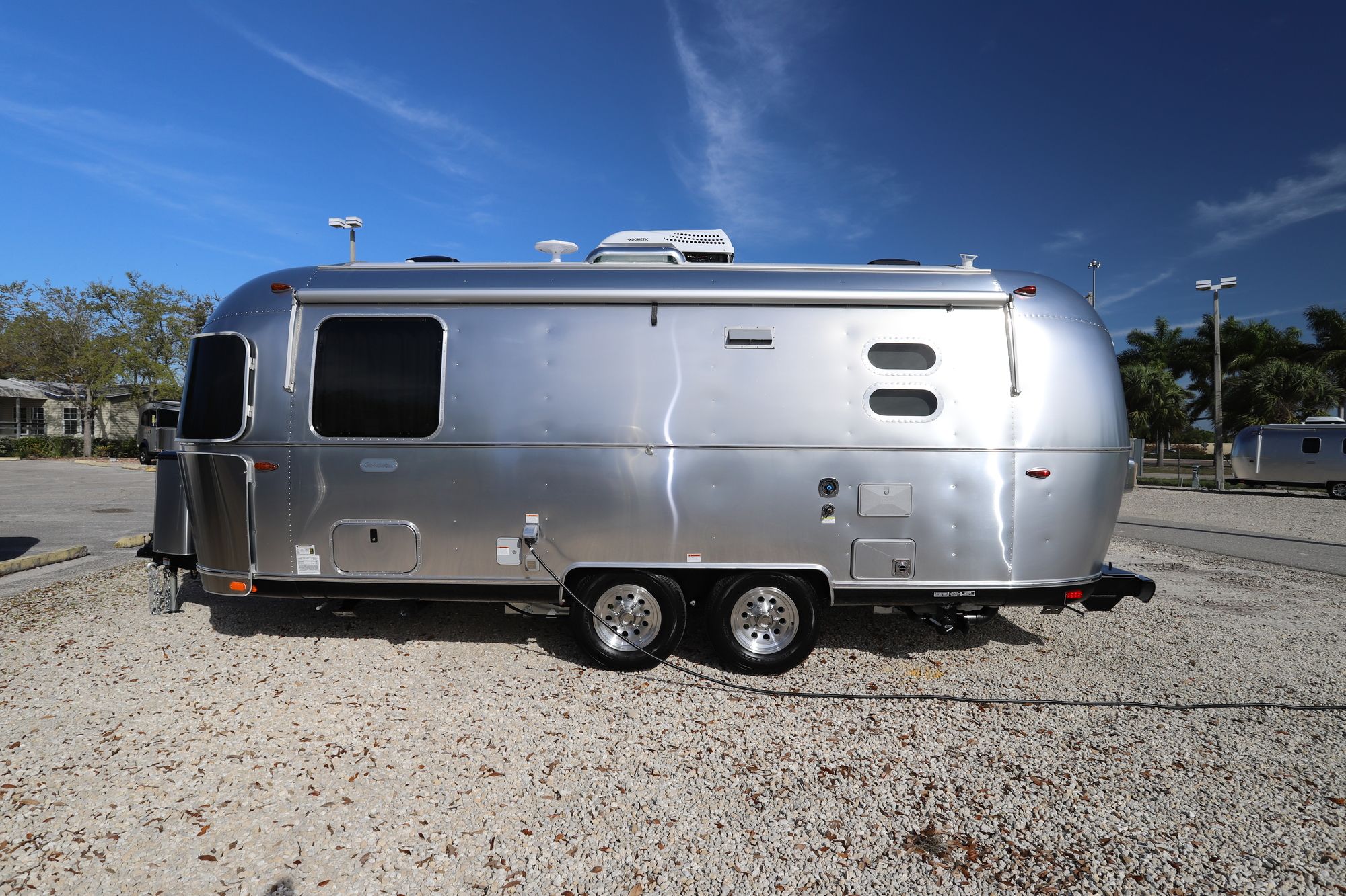 New 2021 Airstream Globetrotter 23FB Travel Trailer  For Sale