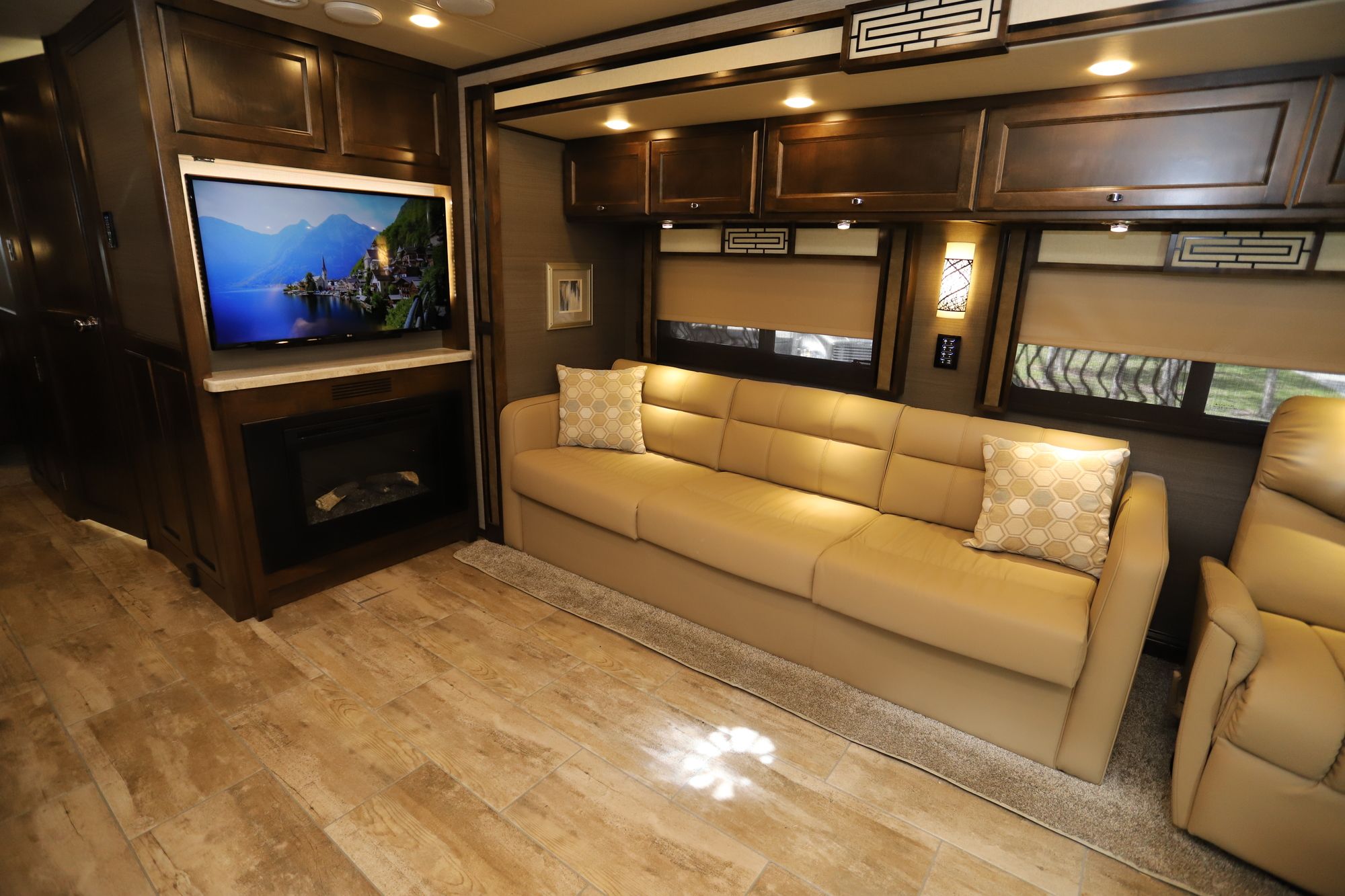 Used 2020 Tiffin Motor Homes Allegro Red 37PA Class A  For Sale