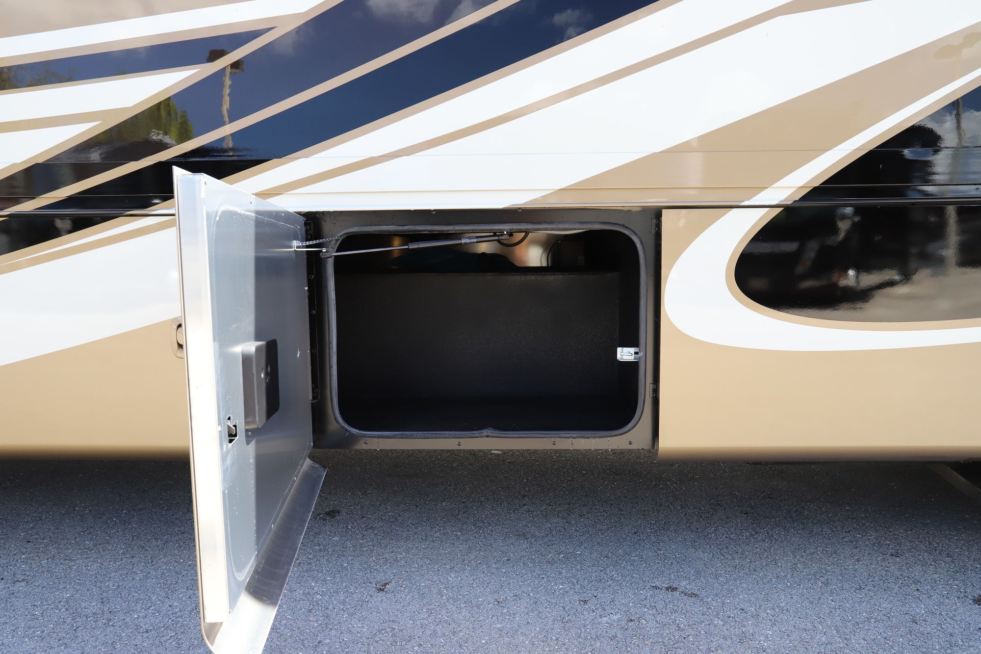 New 2021 Tiffin Motor Homes Allegro 36LA Class A  For Sale