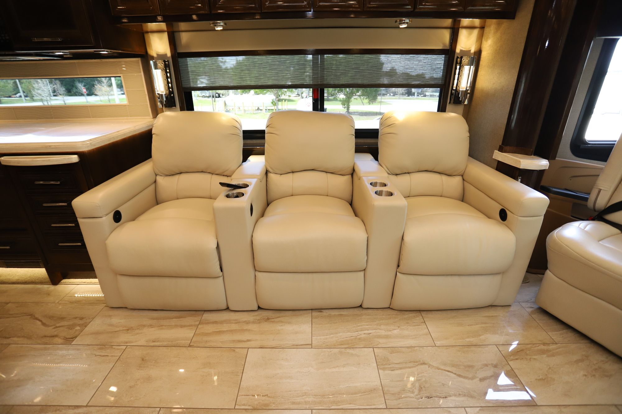 Used 2019 Tiffin Motor Homes Allegro Bus 45OPP Class A  For Sale