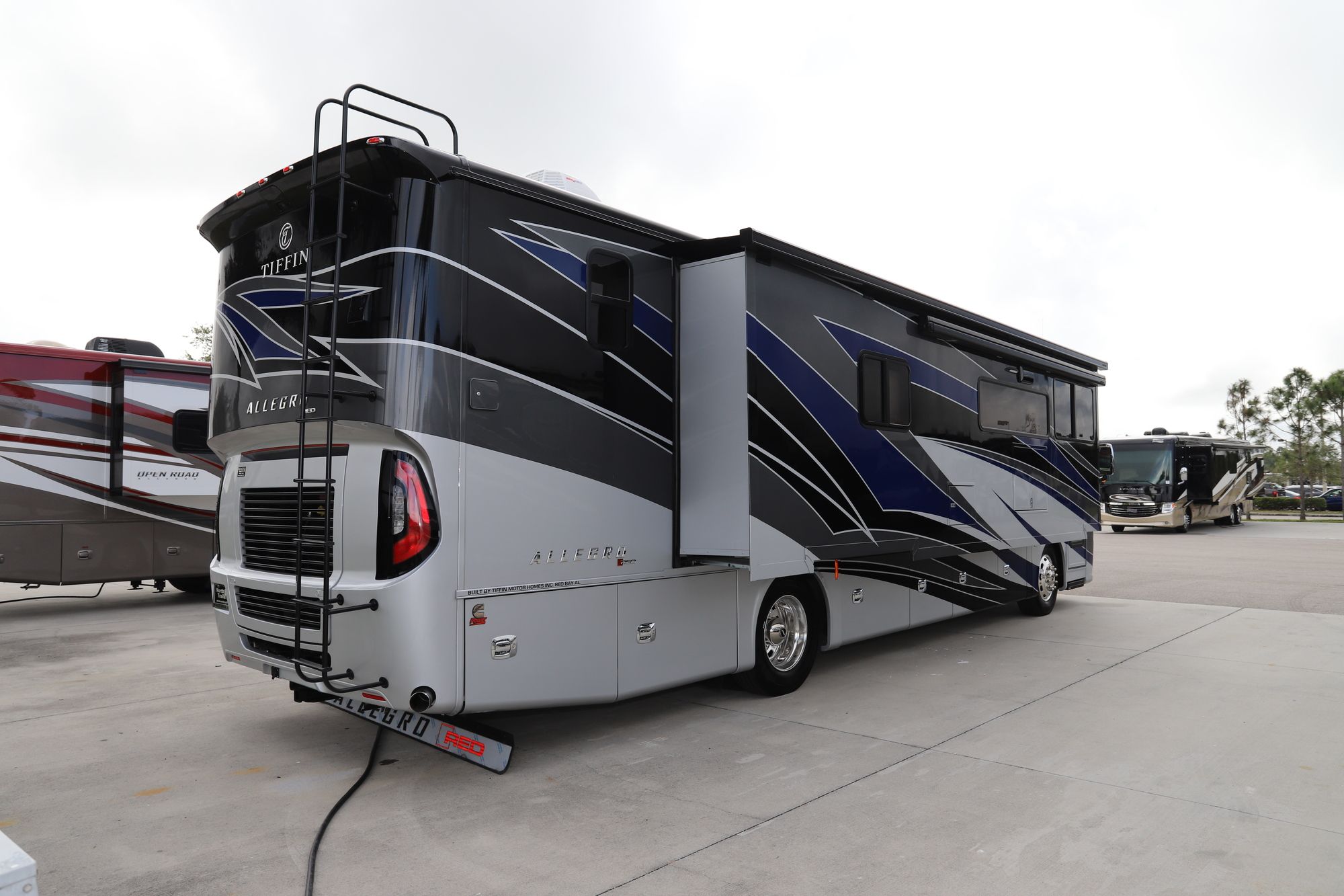 New 2021 Tiffin Motor Homes Allegro Red 37BA Class A  For Sale