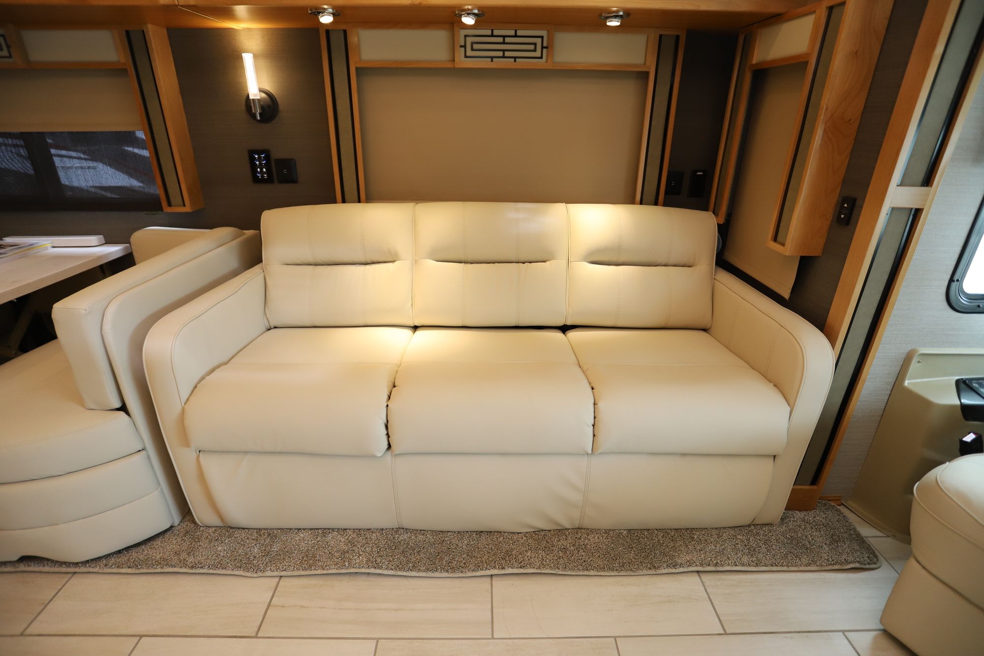 New 2021 Tiffin Motor Homes Allegro Red 37BA Class A  For Sale