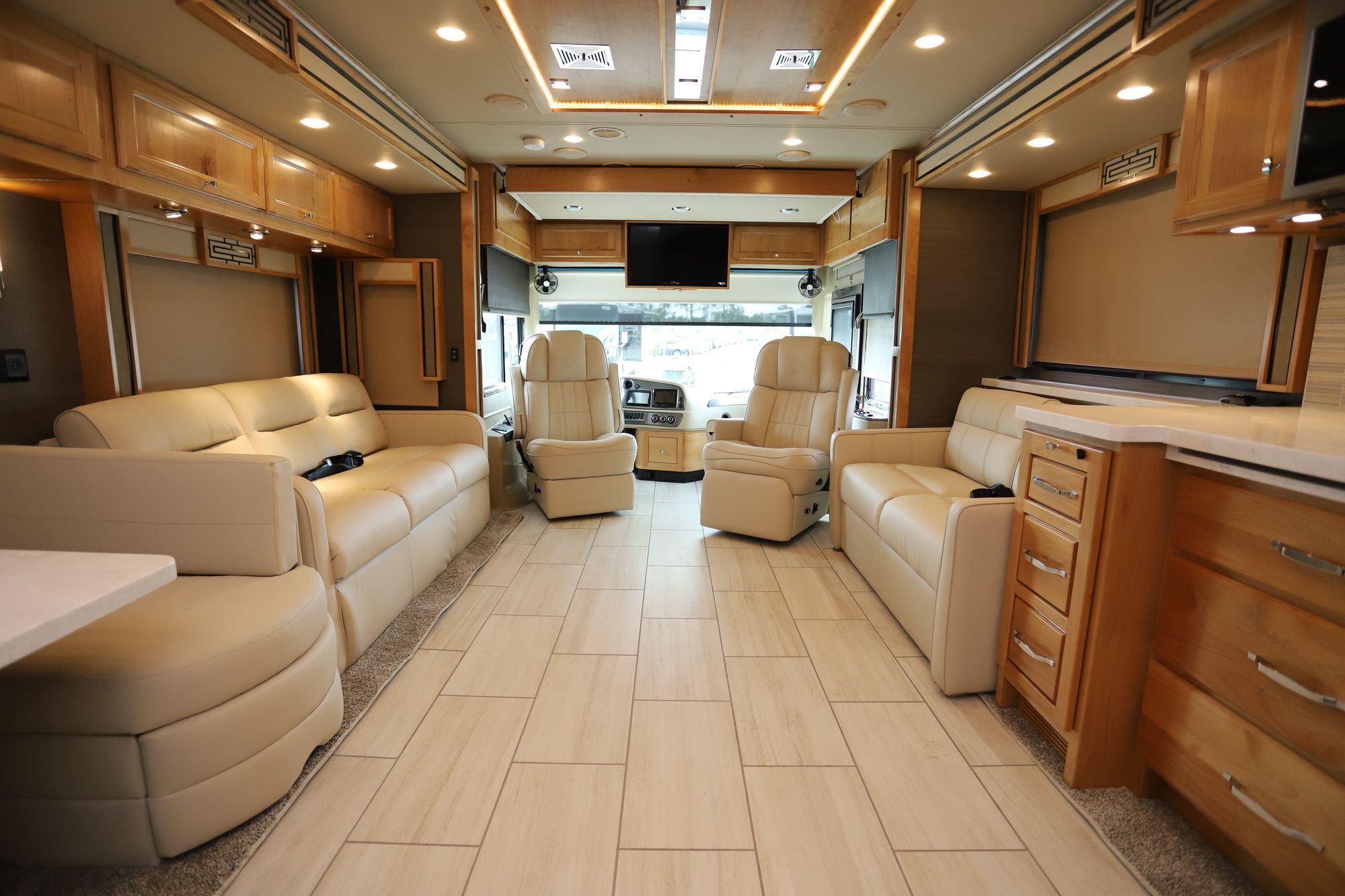 New 2021 Tiffin Motor Homes Allegro Red 37BA Class A  For Sale