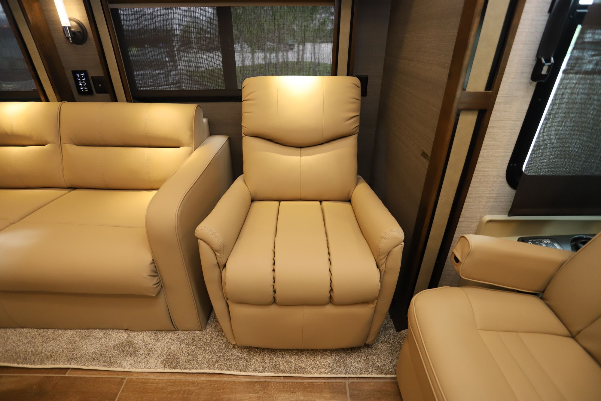 New 2021 Tiffin Motor Homes Allegro Red 37PA Class A  For Sale