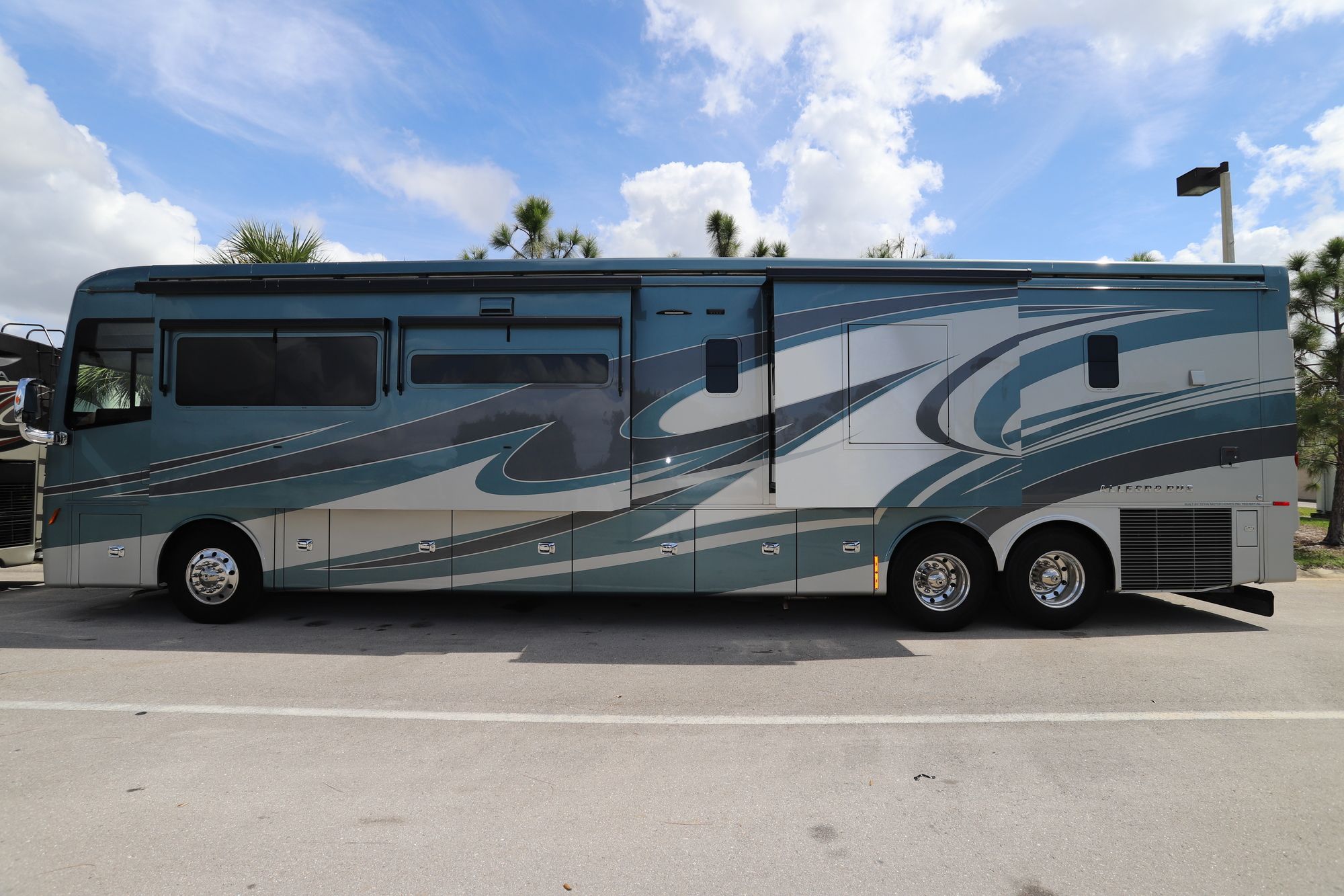 Used 2019 Tiffin Motor Homes Allegro Bus 45OPP Class A  For Sale