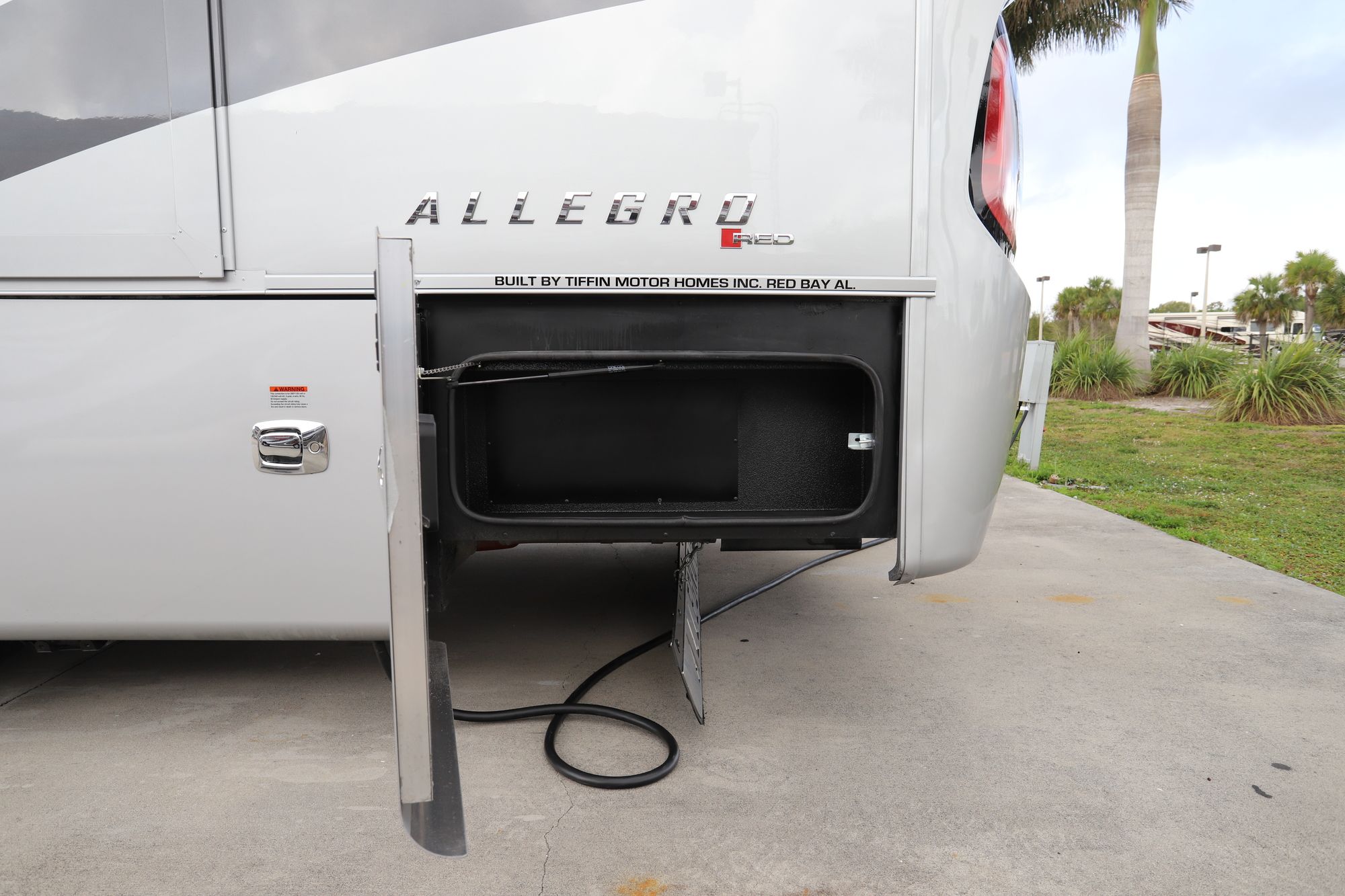 New 2021 Tiffin Motor Homes Allegro Red 37BA Class A  For Sale