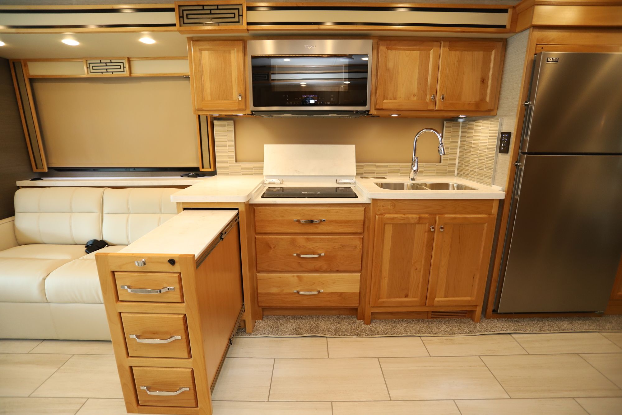 New 2021 Tiffin Motor Homes Allegro Red 37BA Class A  For Sale