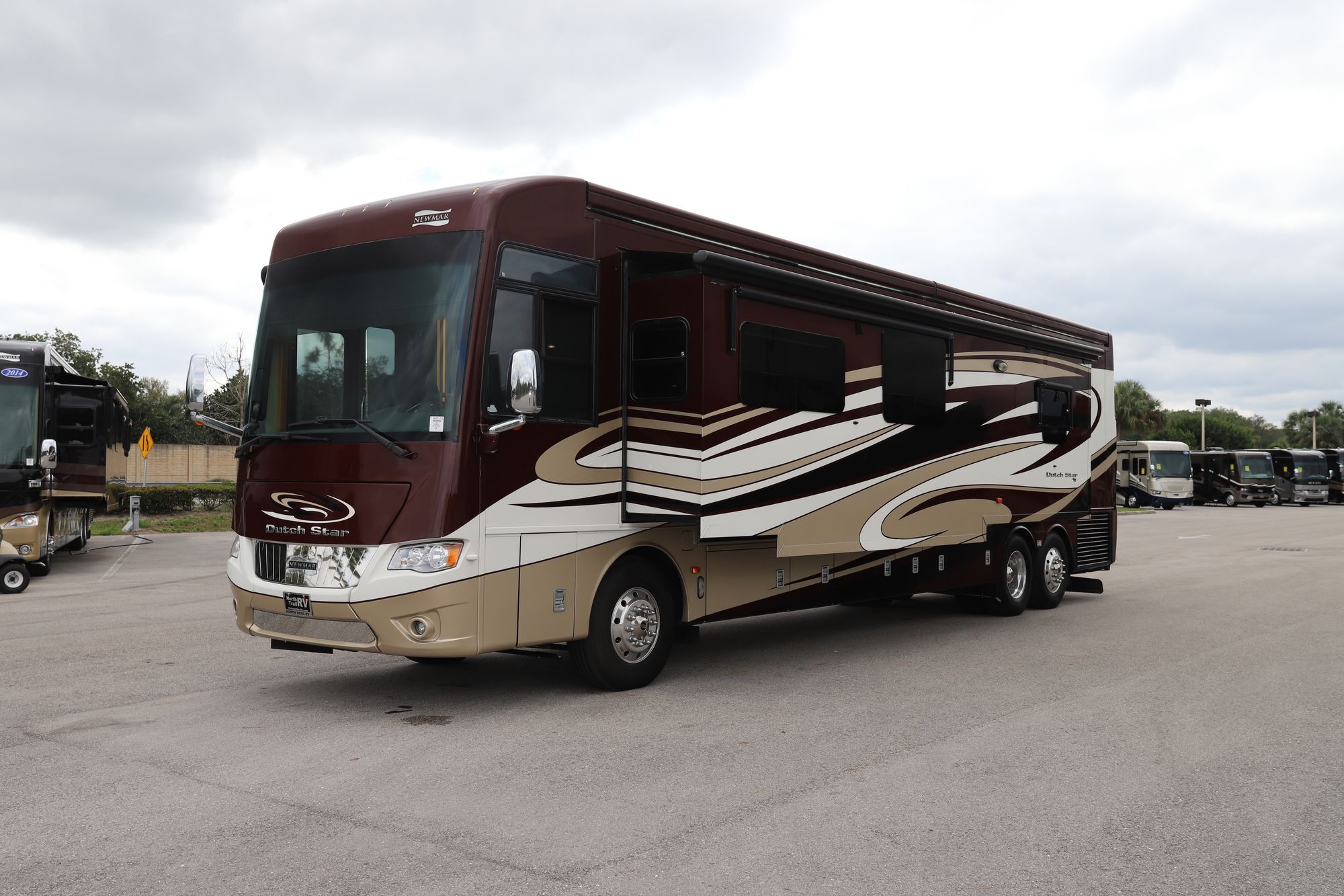 Used 2016 Newmar Dutch Star 4369 Class A  For Sale