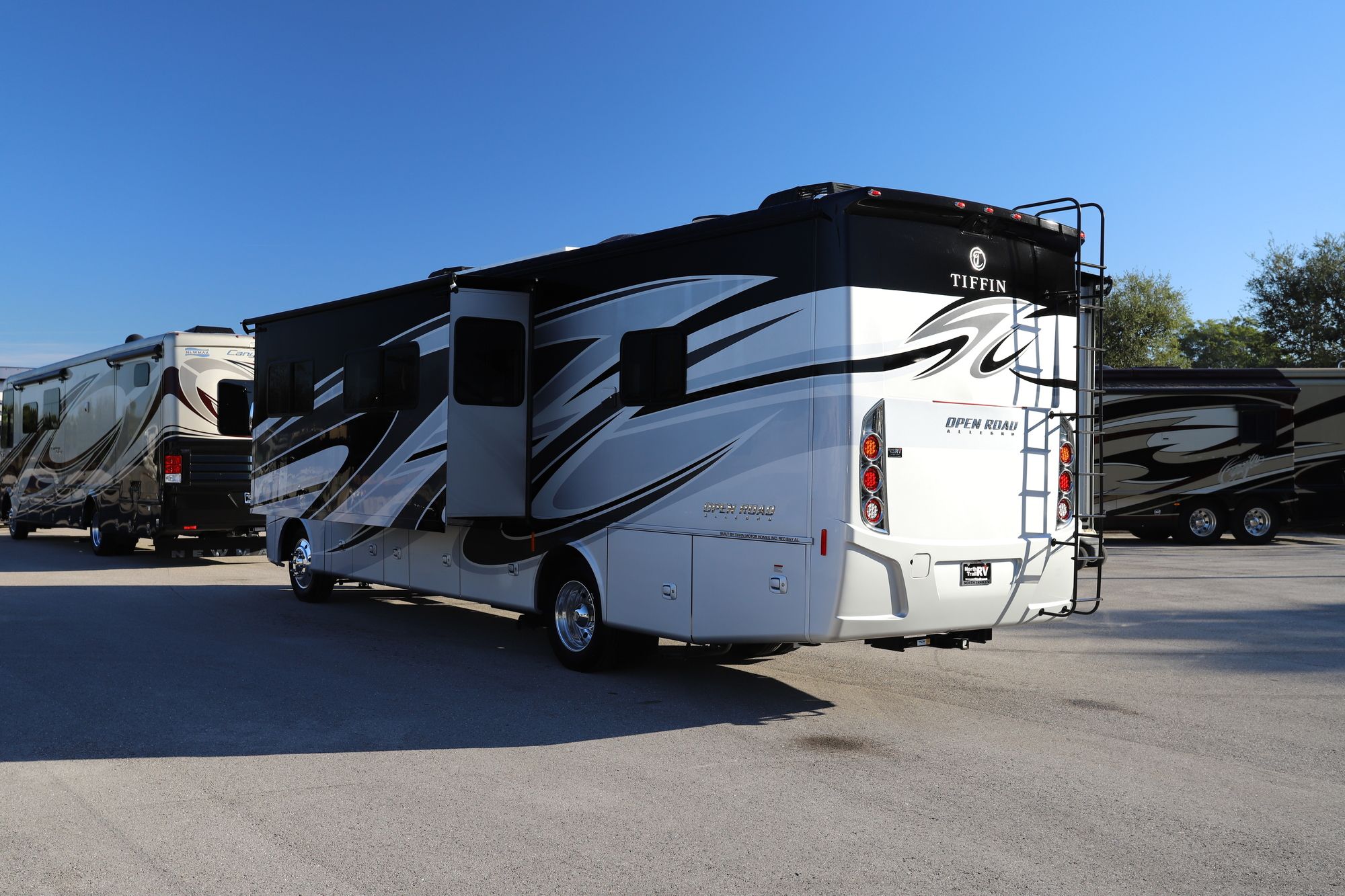 Used 2021 Tiffin Motor Homes Allegro 32SA Class A  For Sale