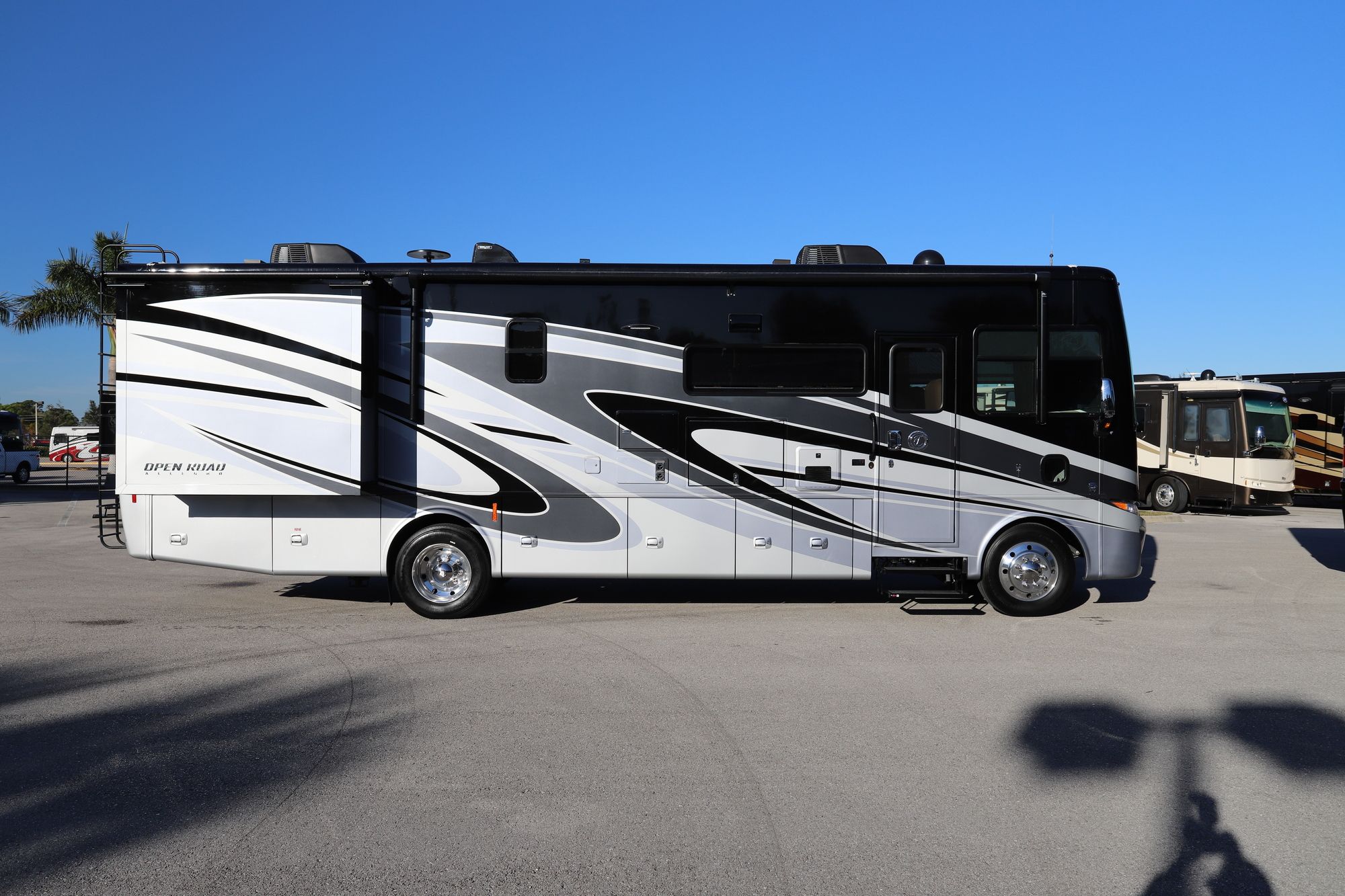 Used 2021 Tiffin Motor Homes Allegro 32SA Class A  For Sale