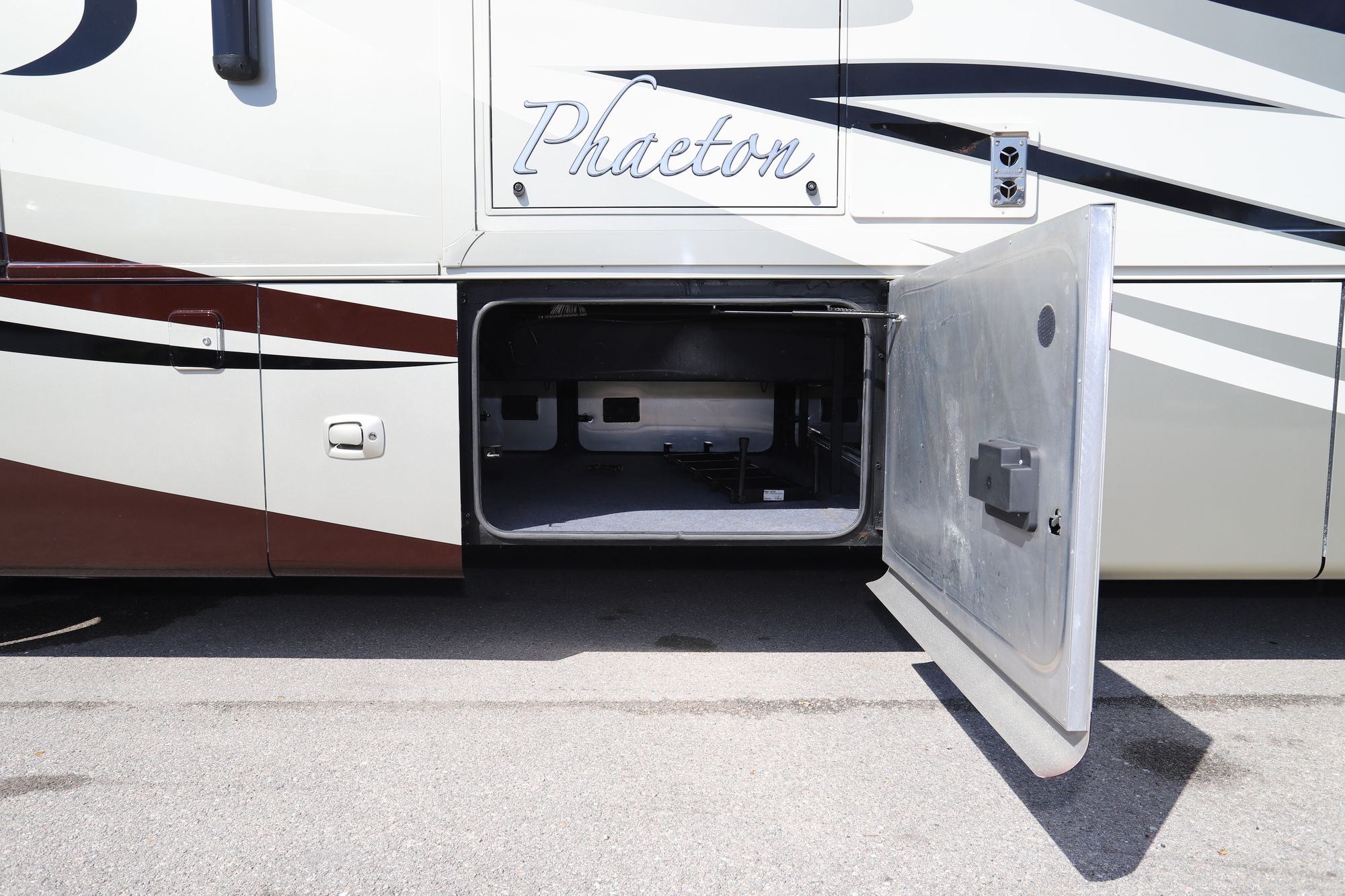 Used 2012 Tiffin Motor Homes Phaeton 40QBH Class A  For Sale