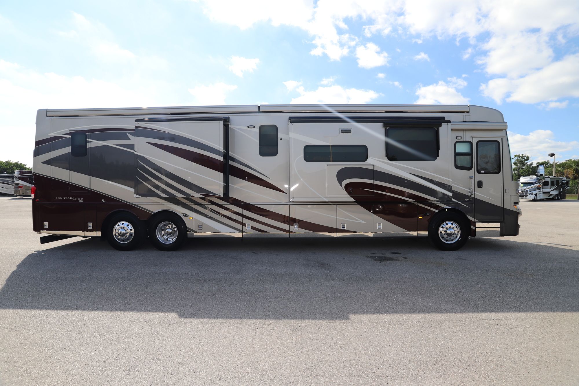 Used 2020 Newmar Mountain Aire 4551 Class A  For Sale