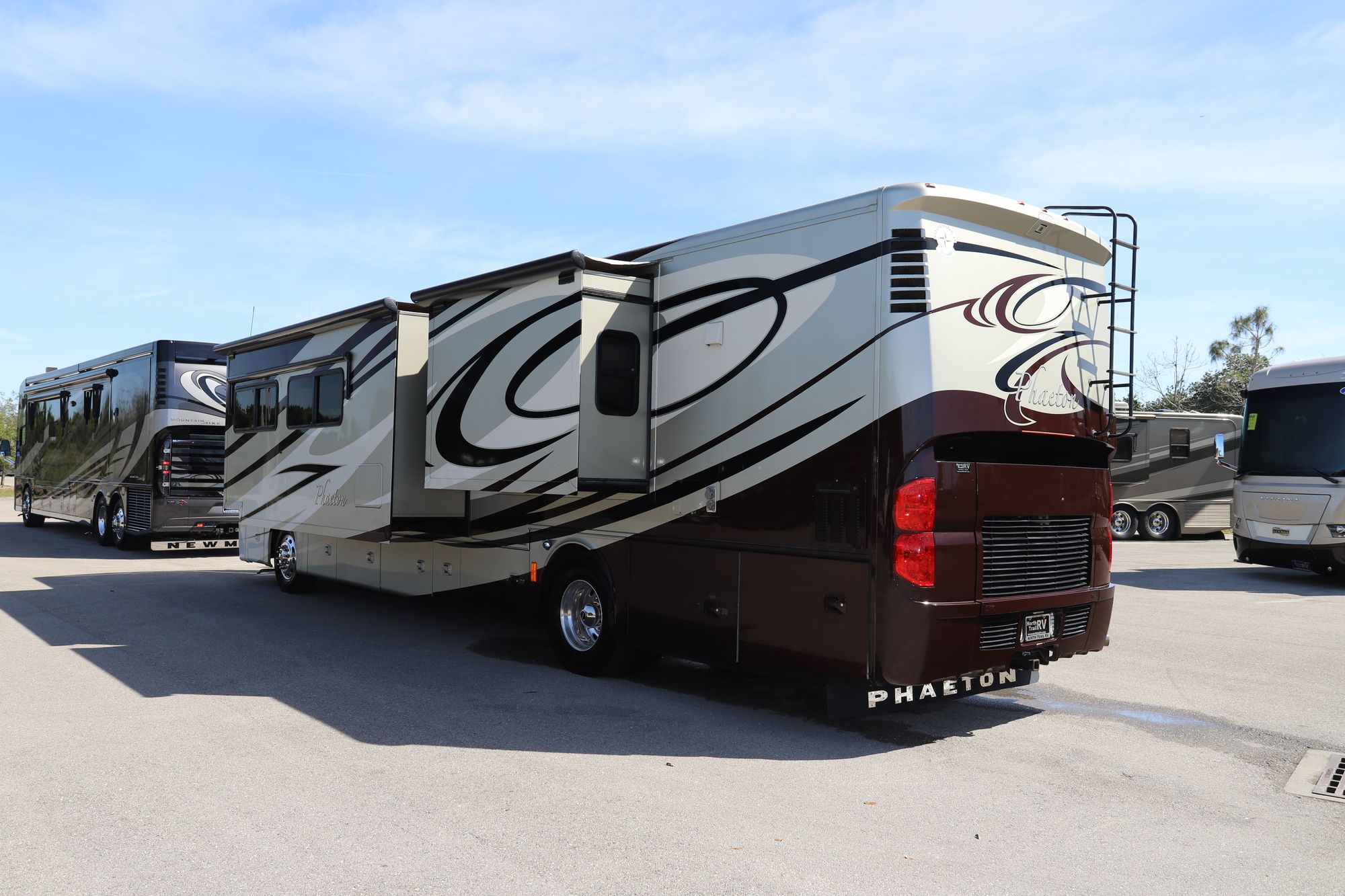 Used 2012 Tiffin Motor Homes Phaeton 40QBH Class A  For Sale