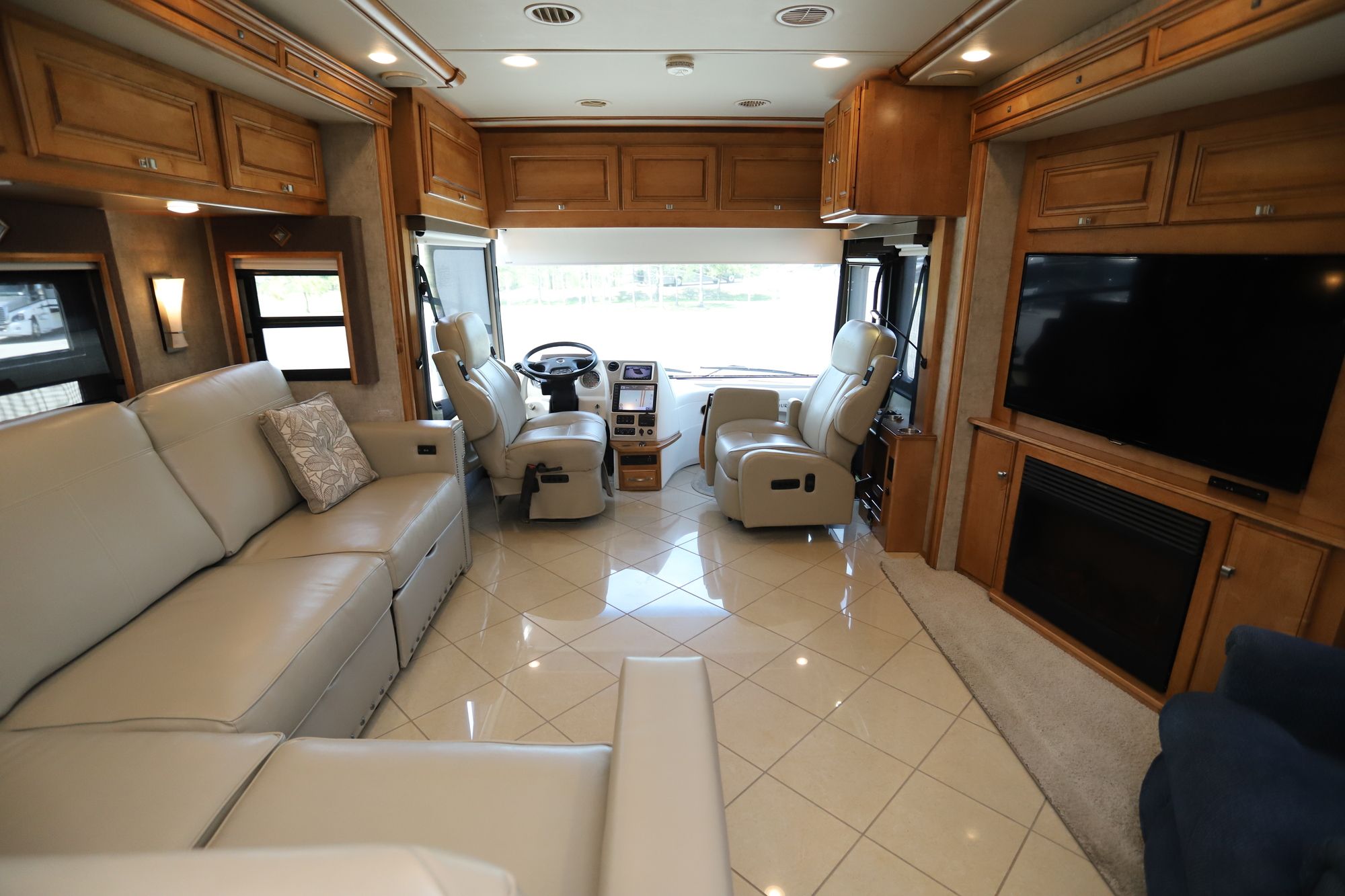 Used 2015 Winnebago Journey 42E Class A  For Sale