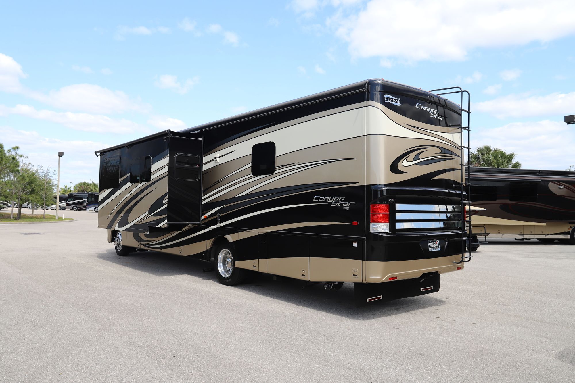 Used 2016 Newmar Canyon Star 3710 Class A  For Sale