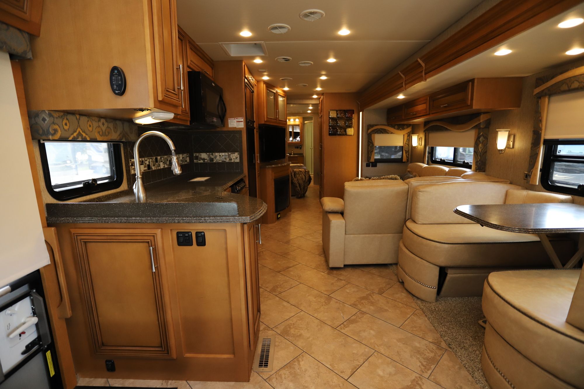 Used 2016 Newmar Canyon Star 3710 Class A  For Sale