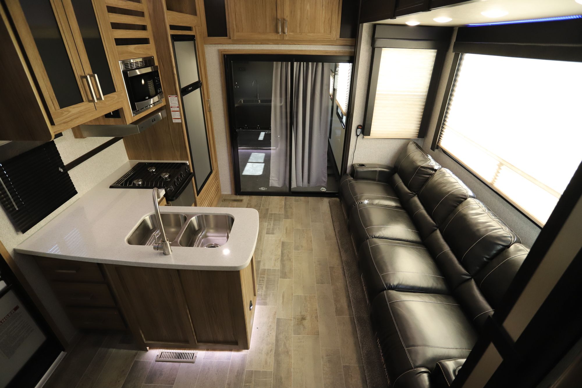 Used 2019 Dutchmen Endurance 3456 Fifth Wheel  For Sale