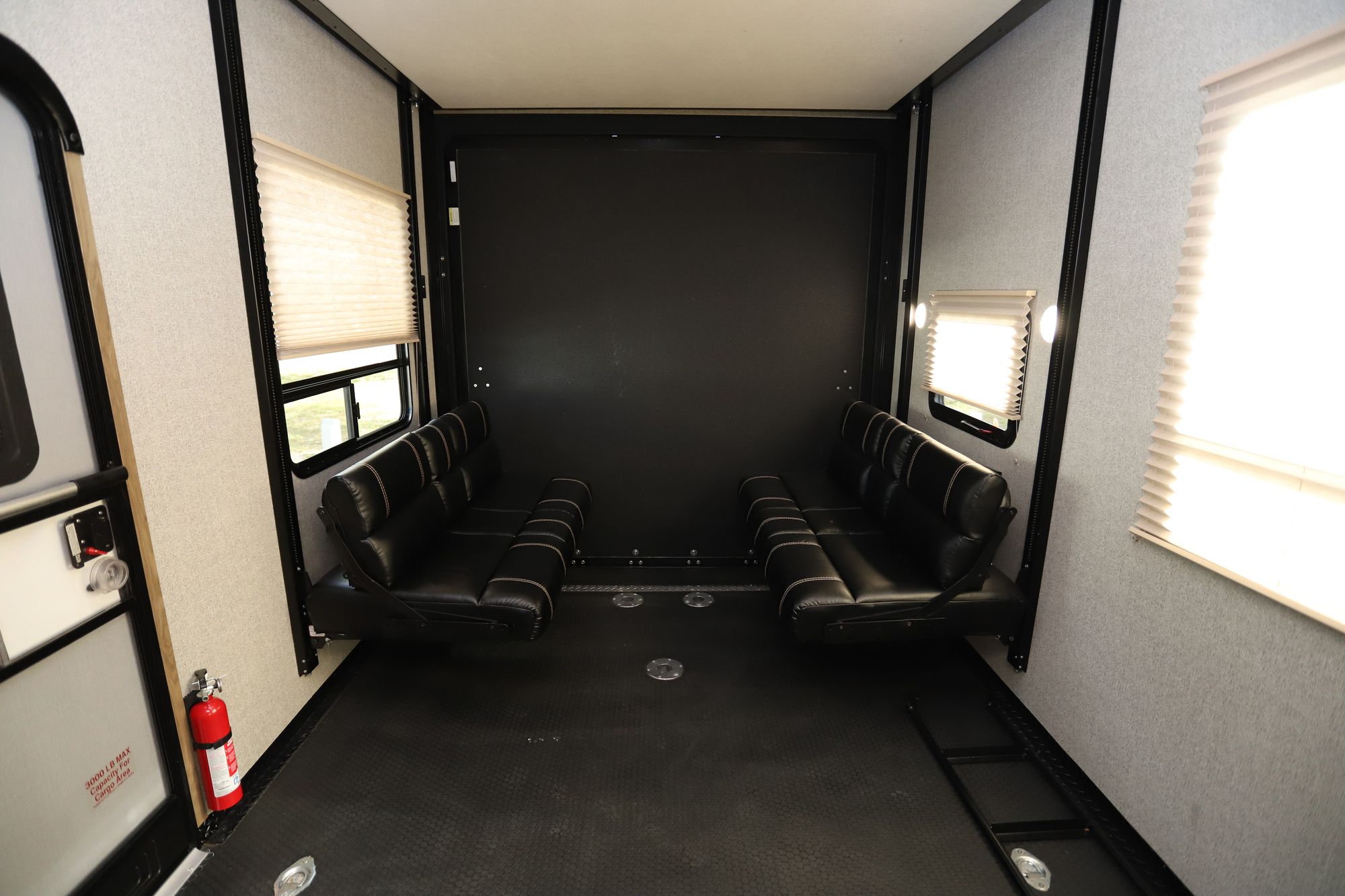 Used 2019 Dutchmen Endurance 3456 Fifth Wheel  For Sale