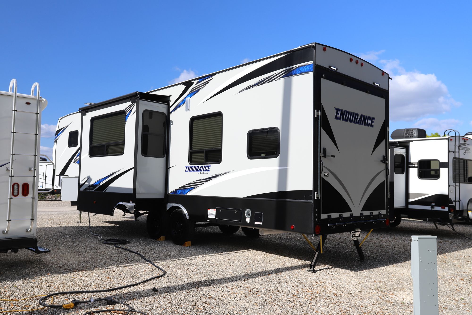 Used 2019 Dutchmen Endurance 3456 Fifth Wheel  For Sale