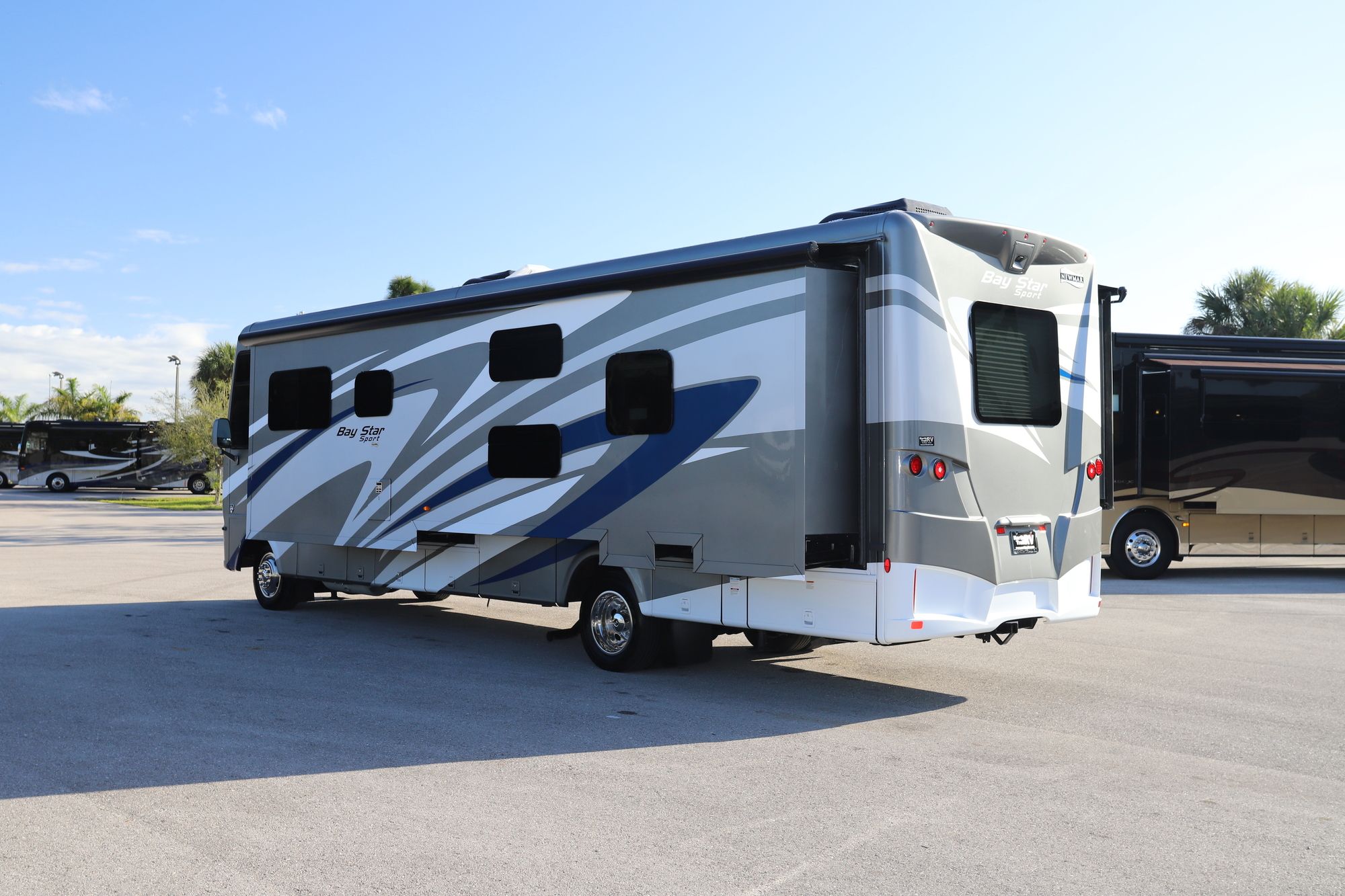 New 2021 Newmar Bay Star Sport 3315 Class A  For Sale