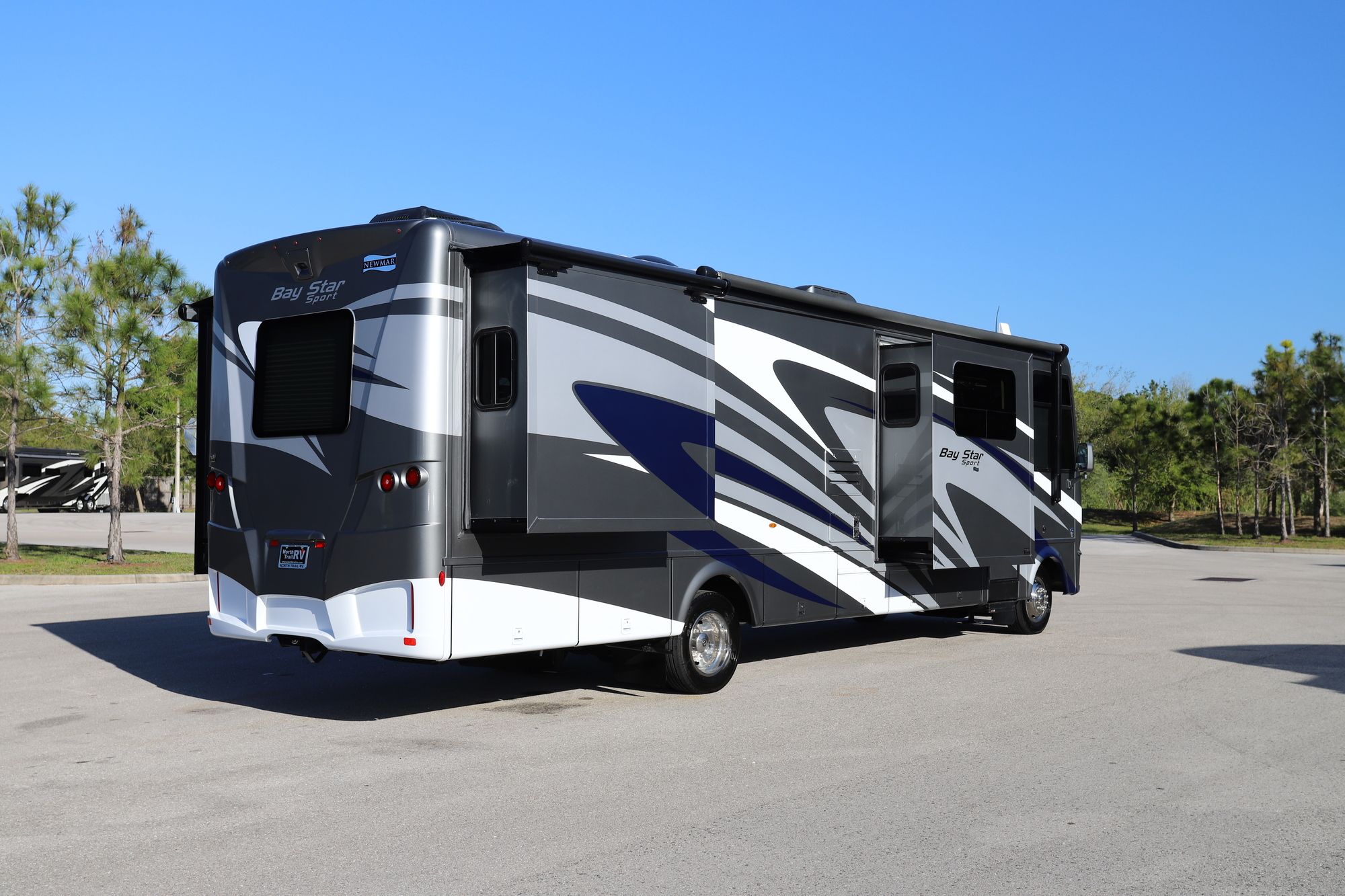 New 2021 Newmar Bay Star Sport 3315 Class A  For Sale