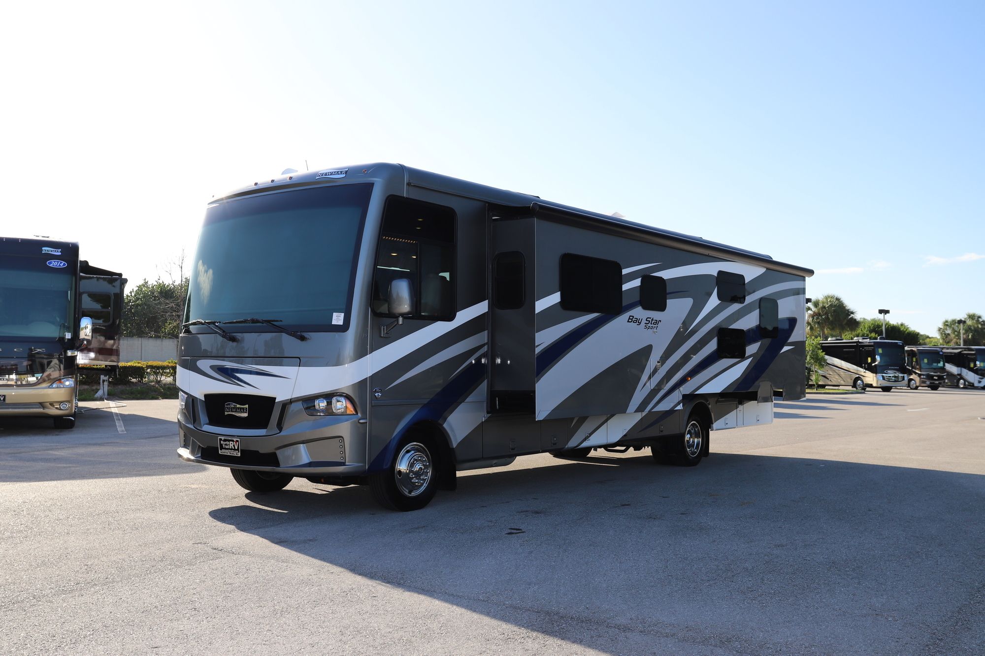 New 2021 Newmar Bay Star Sport 3315 Class A  For Sale