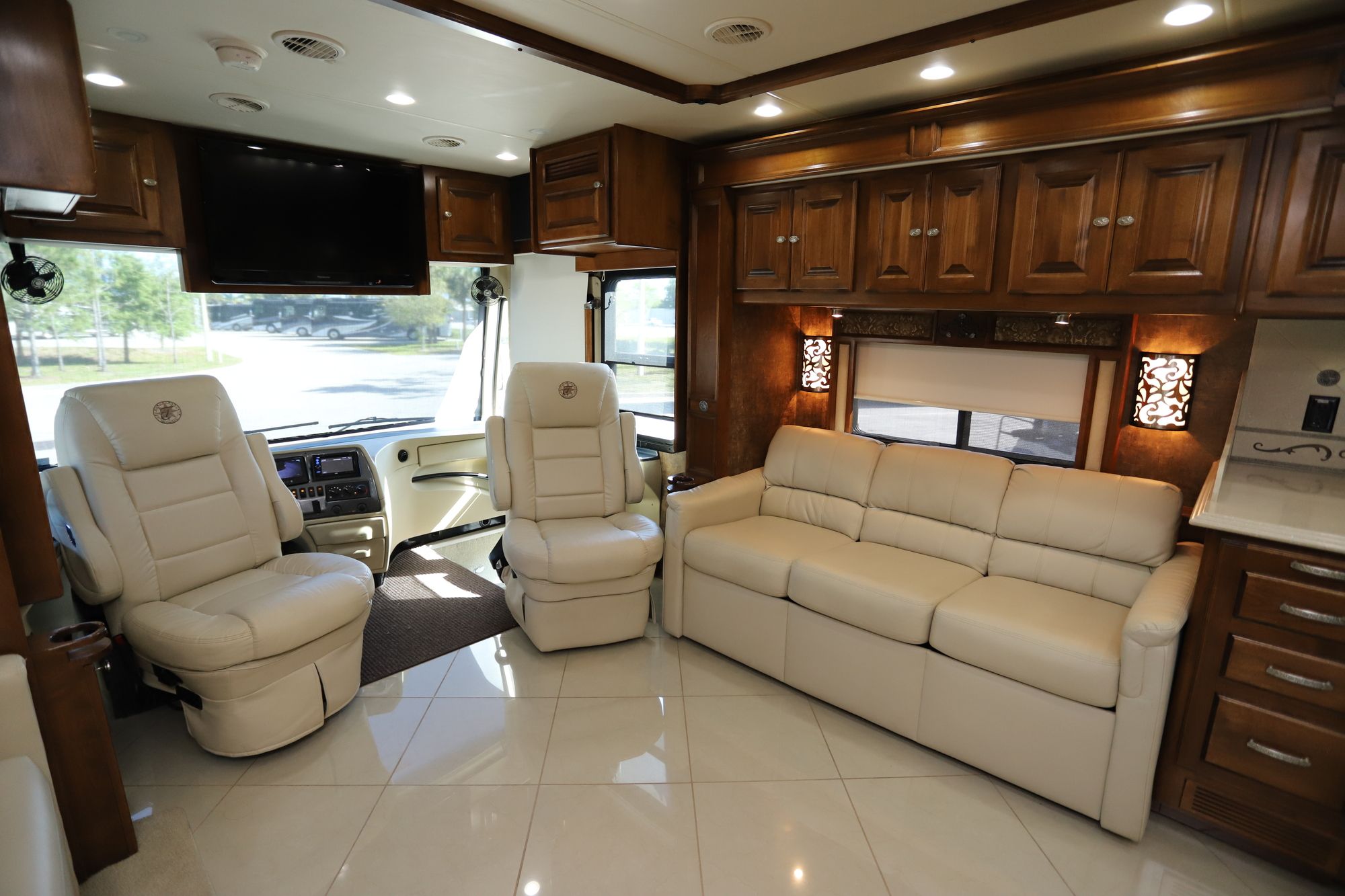 Used 2012 Tiffin Motor Homes Phaeton 40QBH Class A  For Sale