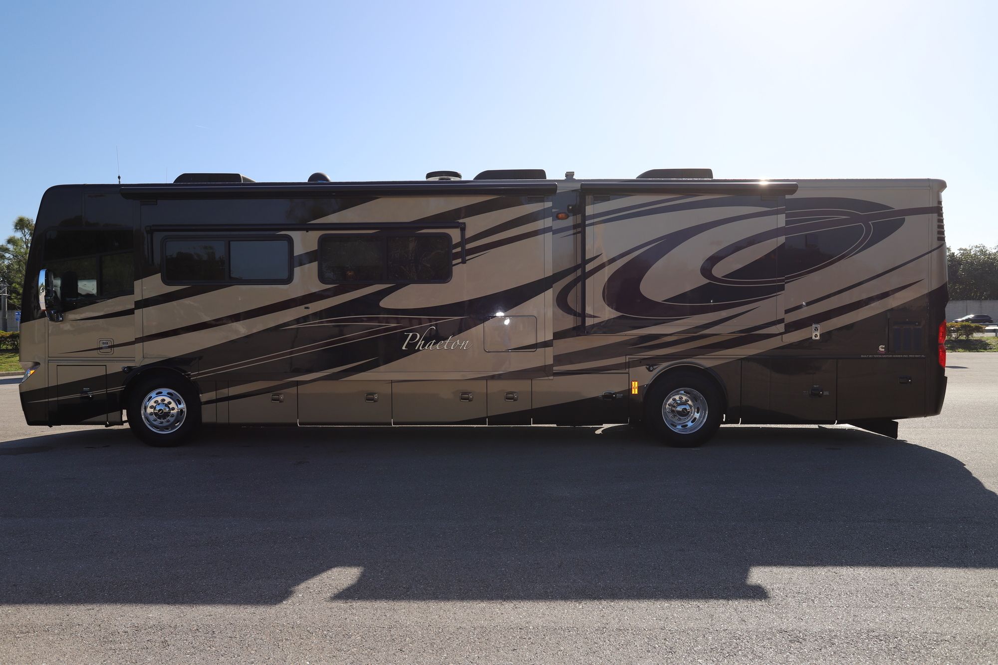 Used 2012 Tiffin Motor Homes Phaeton 40QBH Class A  For Sale