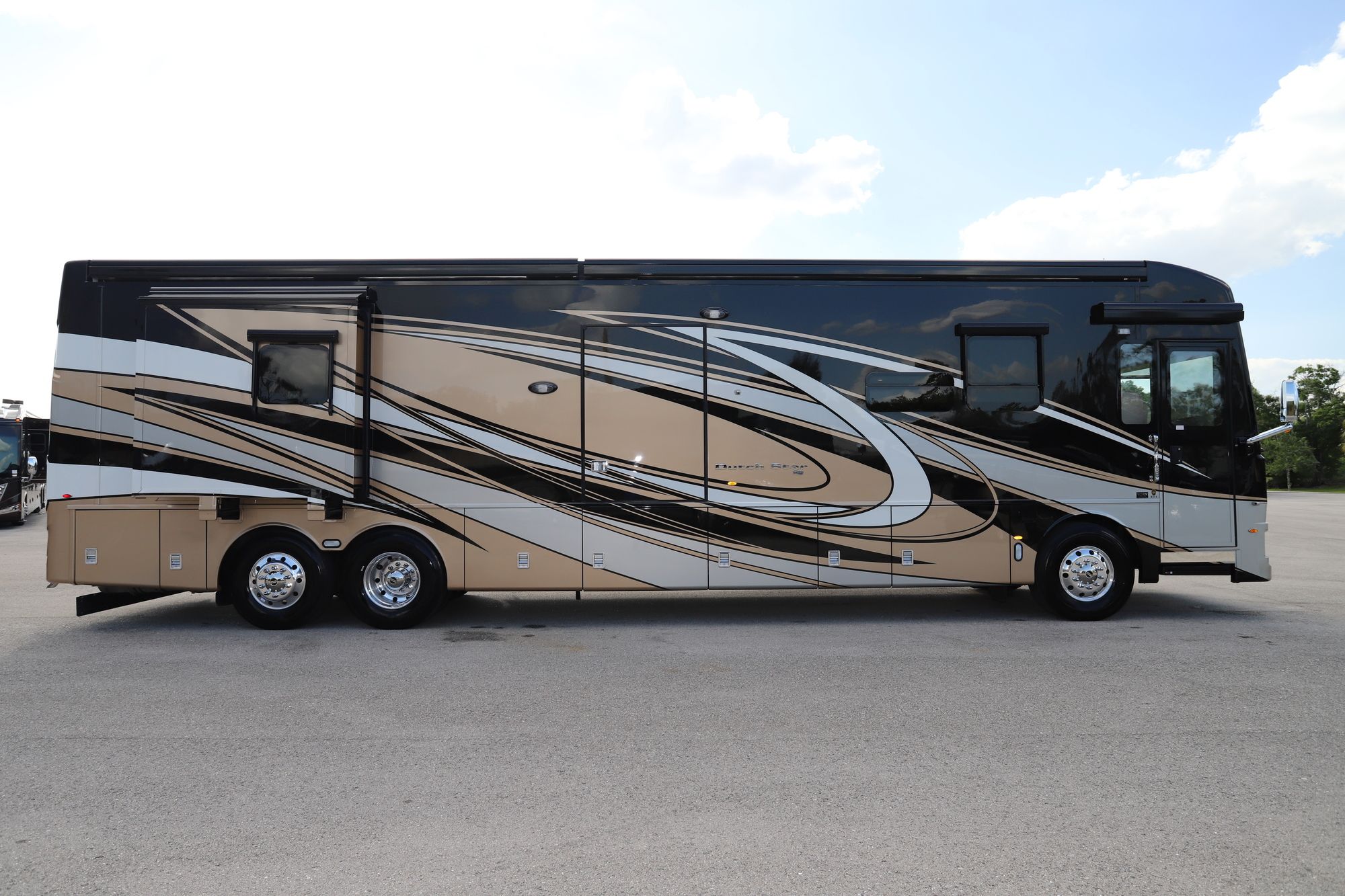 New 2021 Newmar Dutch Star 4311 Class A  For Sale