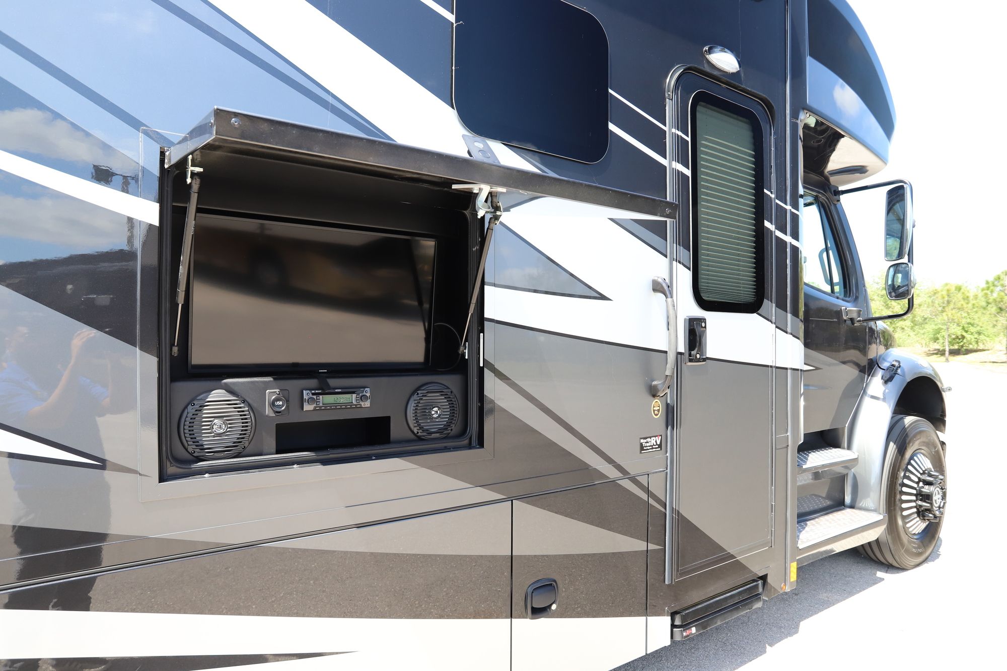 New 2021 Renegade Rv Verona 36VSB Super C  For Sale