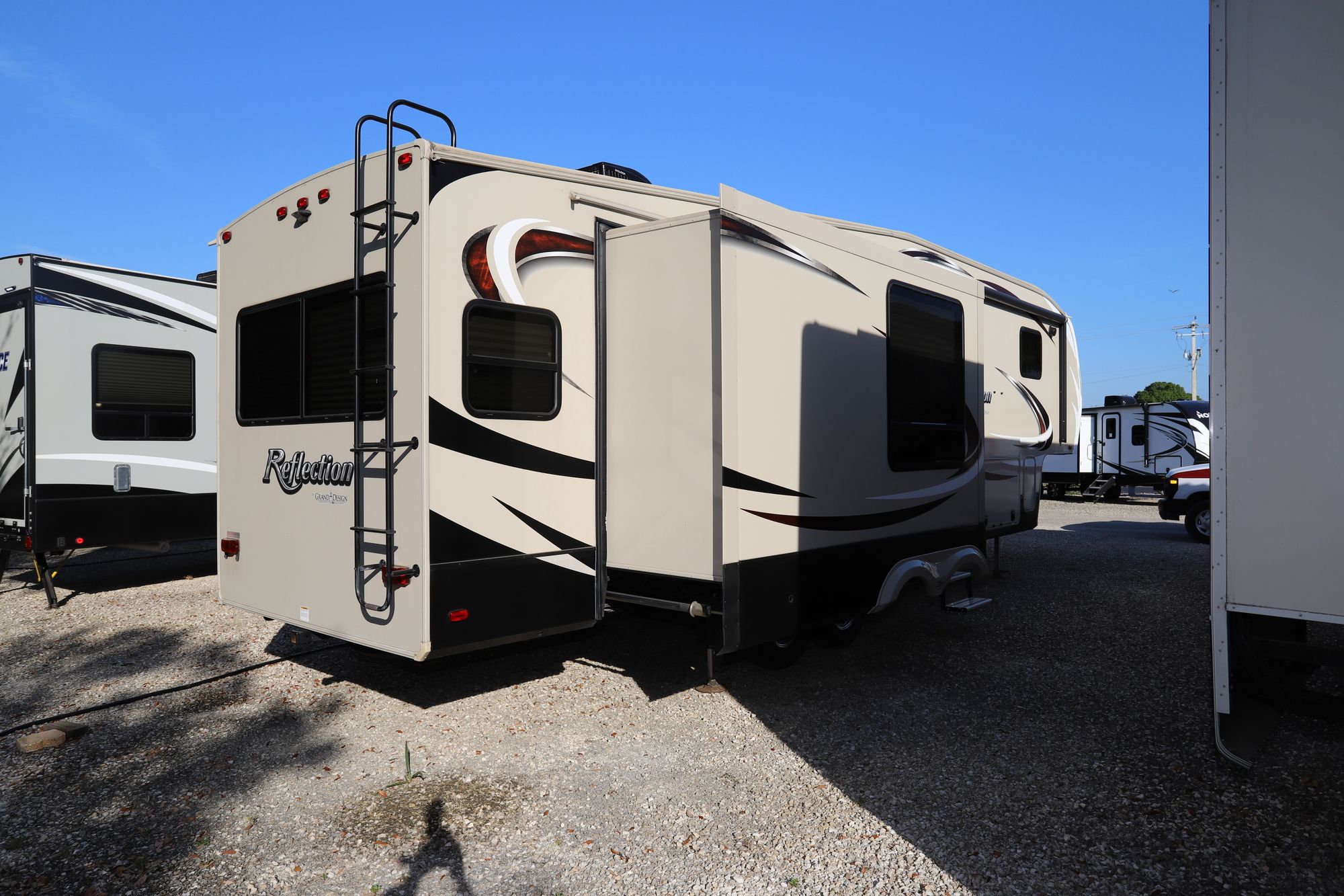 Used 2016 Grand Design Reflection 318RST Fifth Wheel  For Sale