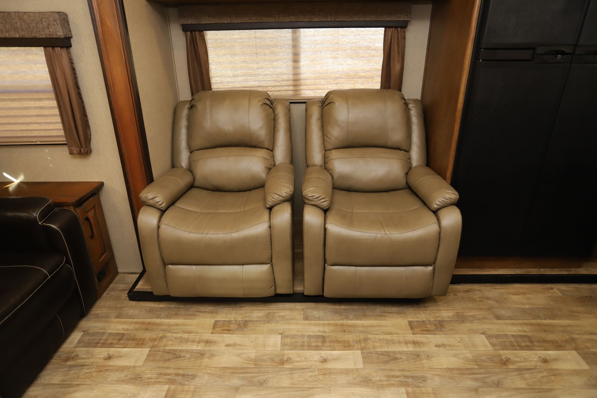 Used 2016 Grand Design Reflection 318RST Fifth Wheel  For Sale