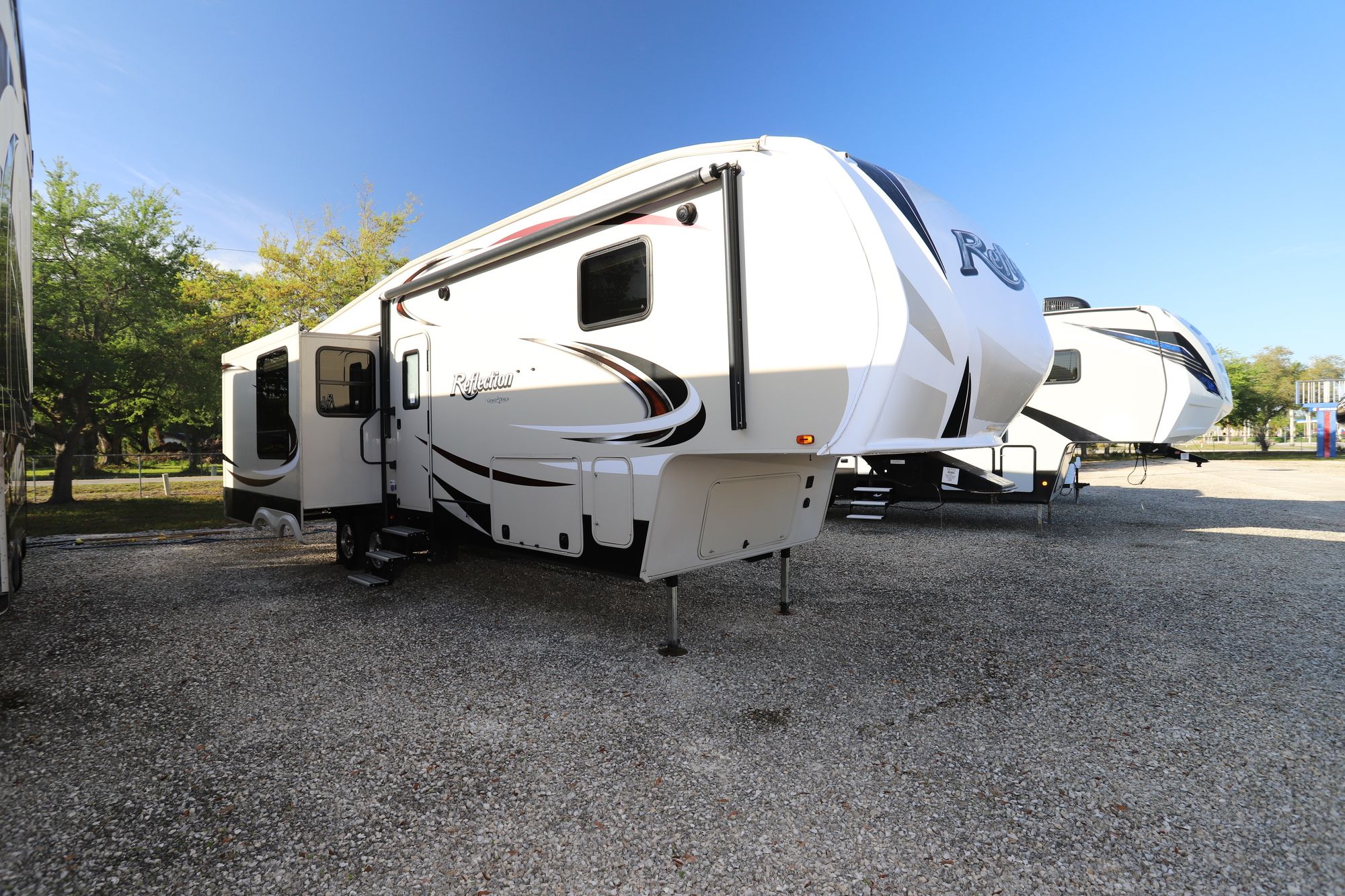 Used 2016 Grand Design Reflection 318RST Fifth Wheel  For Sale