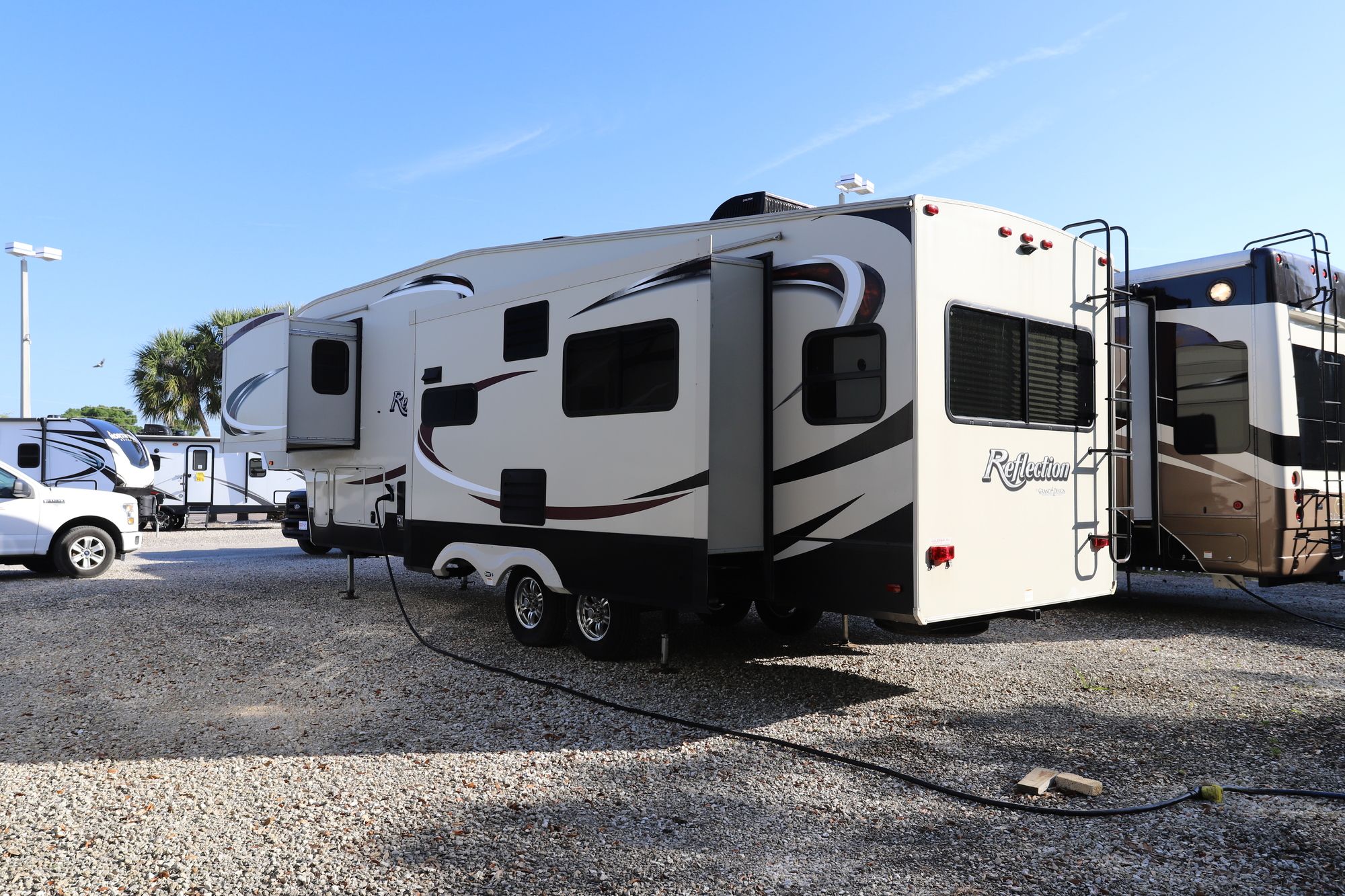 Used 2016 Grand Design Reflection 318RST Fifth Wheel  For Sale