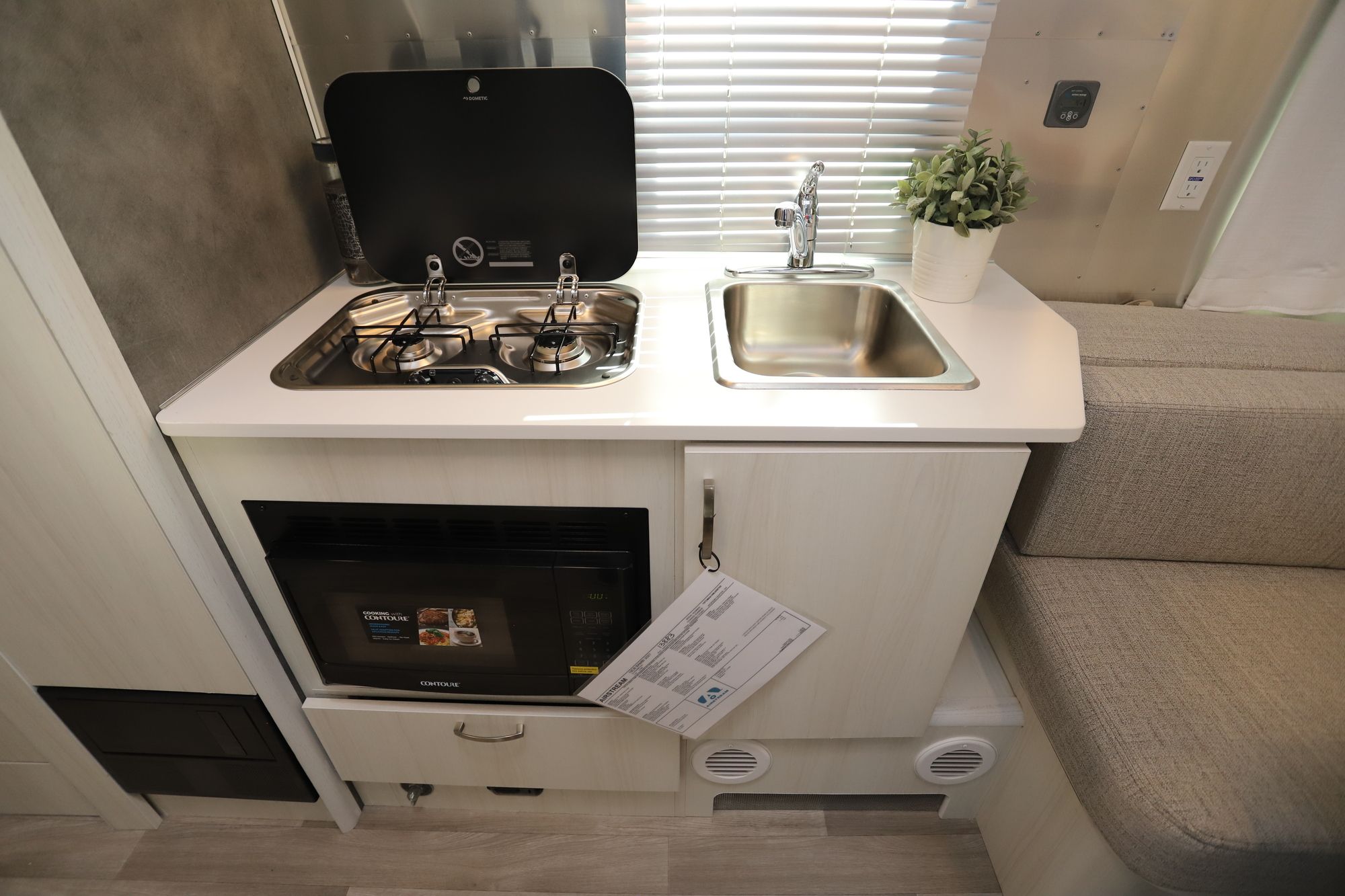 New 2021 Airstream Bambi 19CB Travel Trailer  For Sale