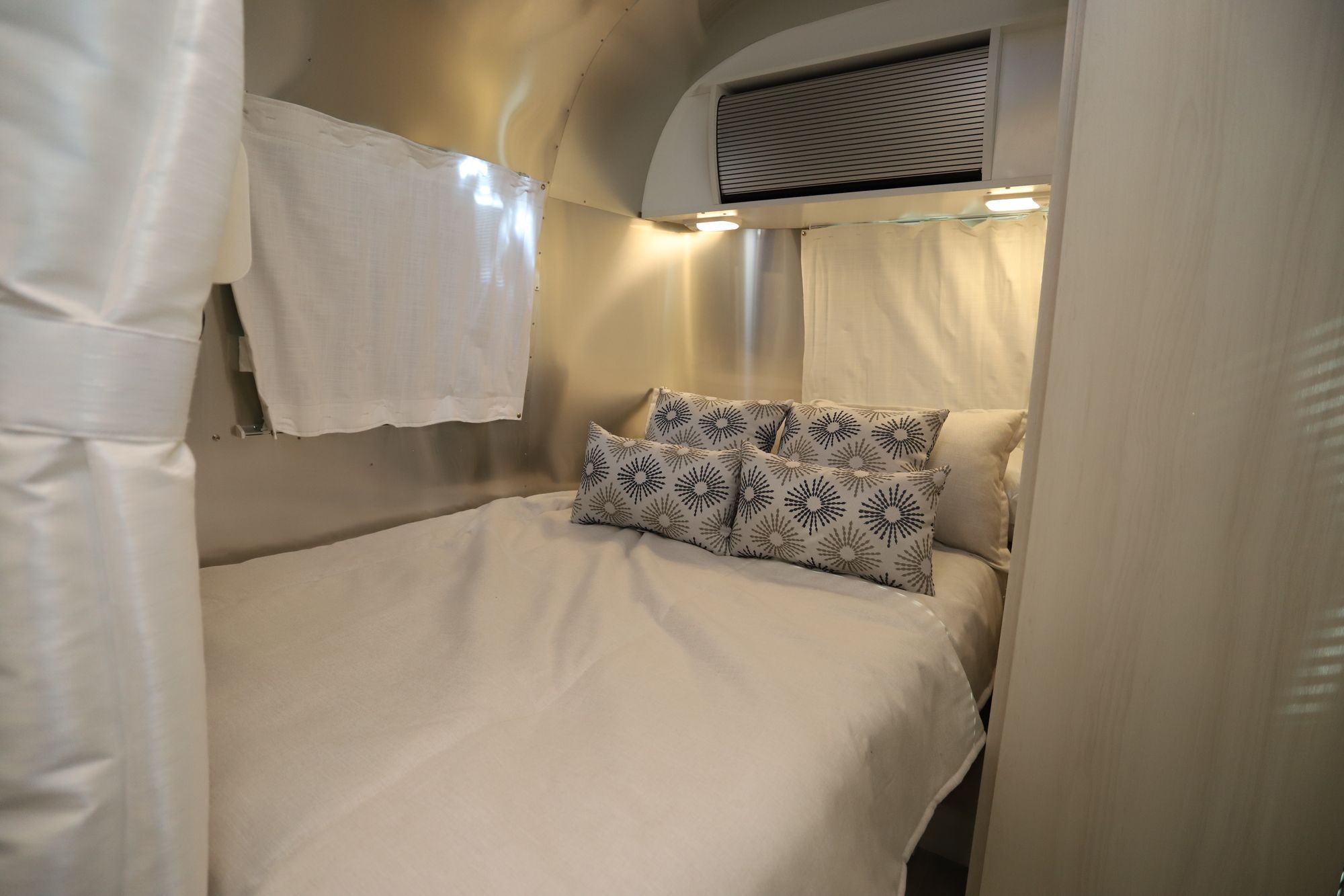 New 2021 Airstream Bambi 19CB Travel Trailer  For Sale