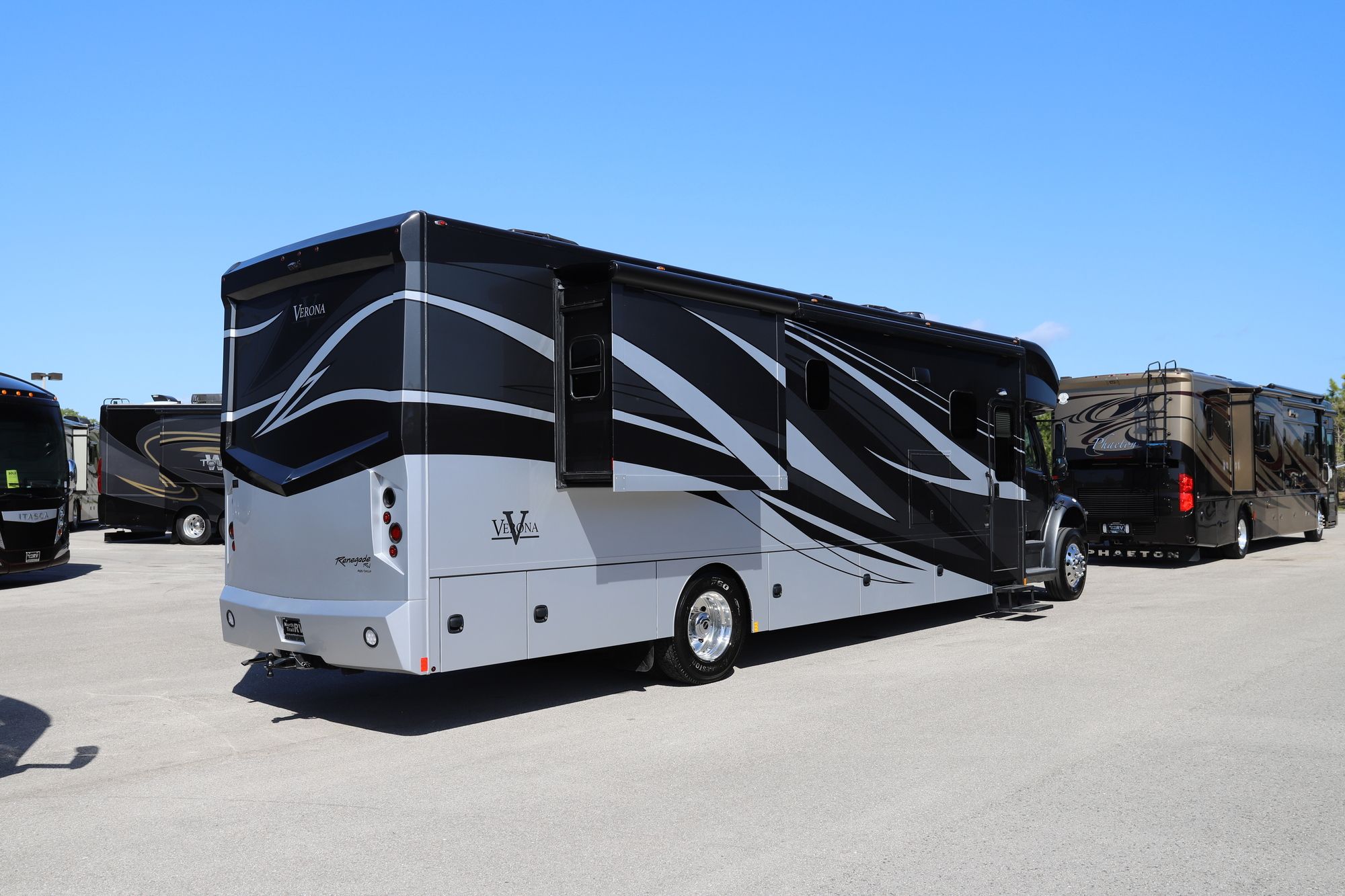 New 2021 Renegade Rv Verona 40VRB Super C  For Sale