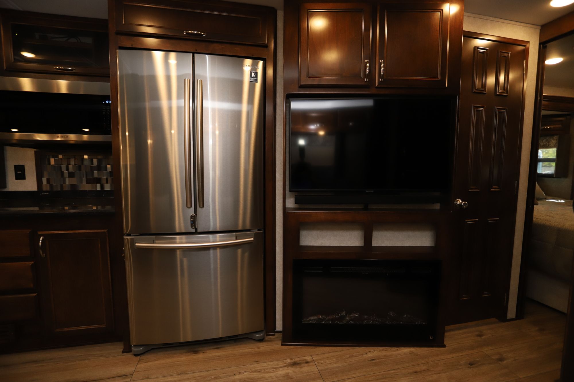 New 2021 Renegade Rv Verona 40VRB Super C  For Sale