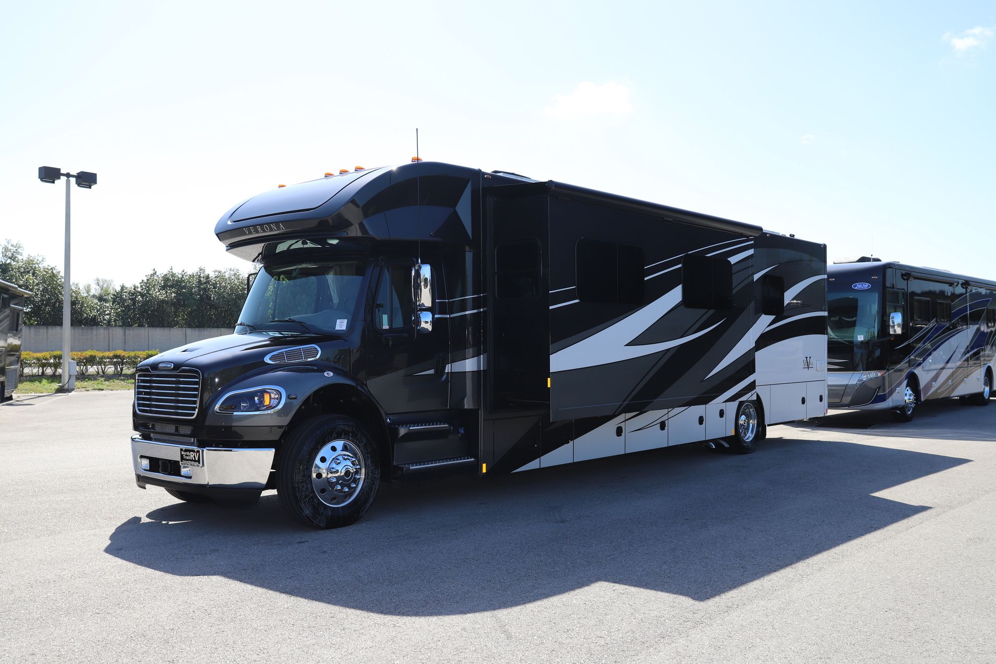 New 2021 Renegade Rv Verona 40VRB Super C  For Sale