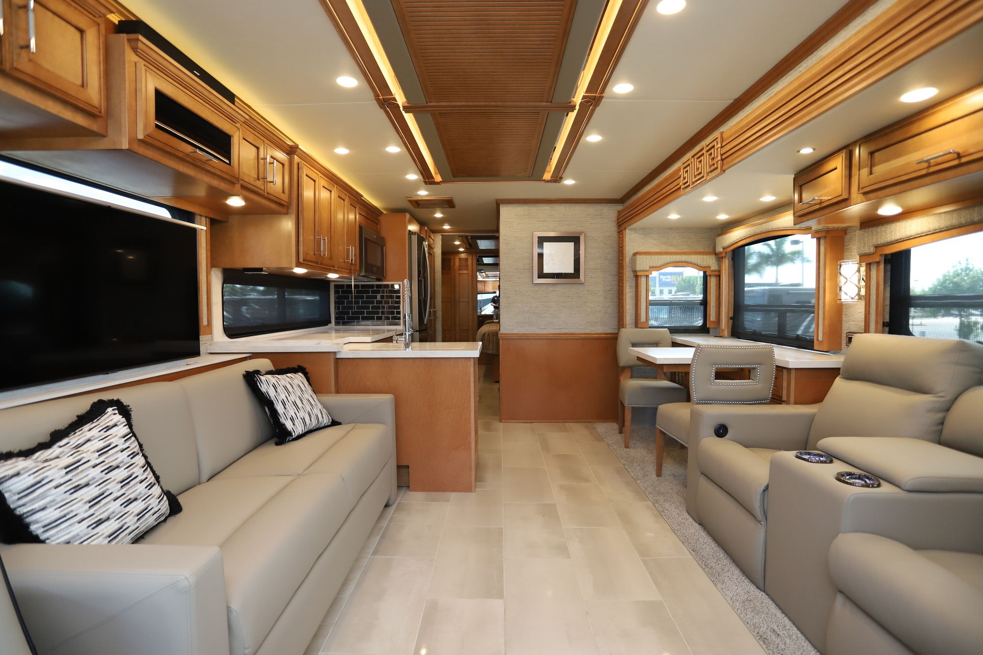 New 2021 Newmar Ventana 3717 Class A  For Sale