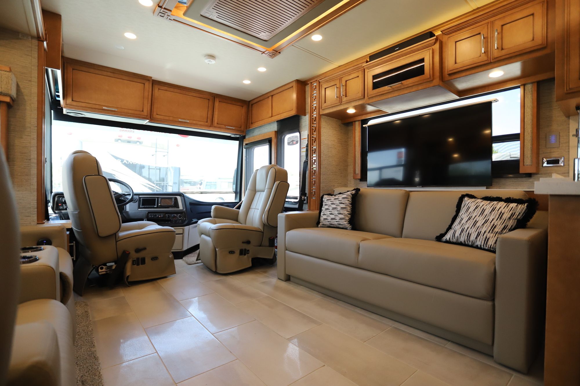 New 2021 Newmar Ventana 3717 Class A  For Sale