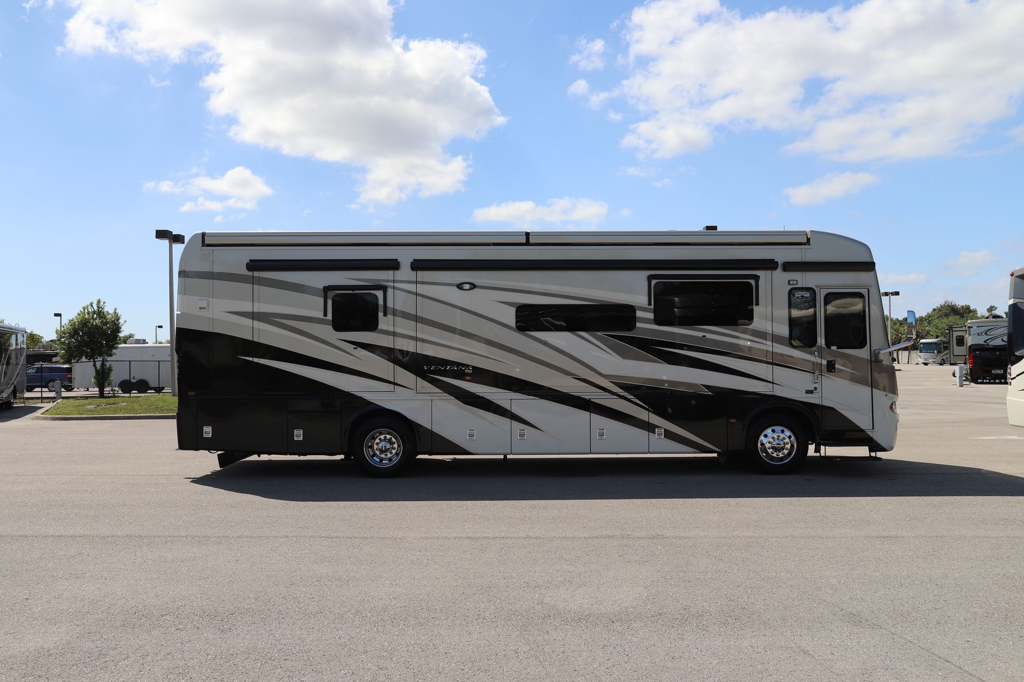 New 2021 Newmar Ventana 3717 Class A  For Sale