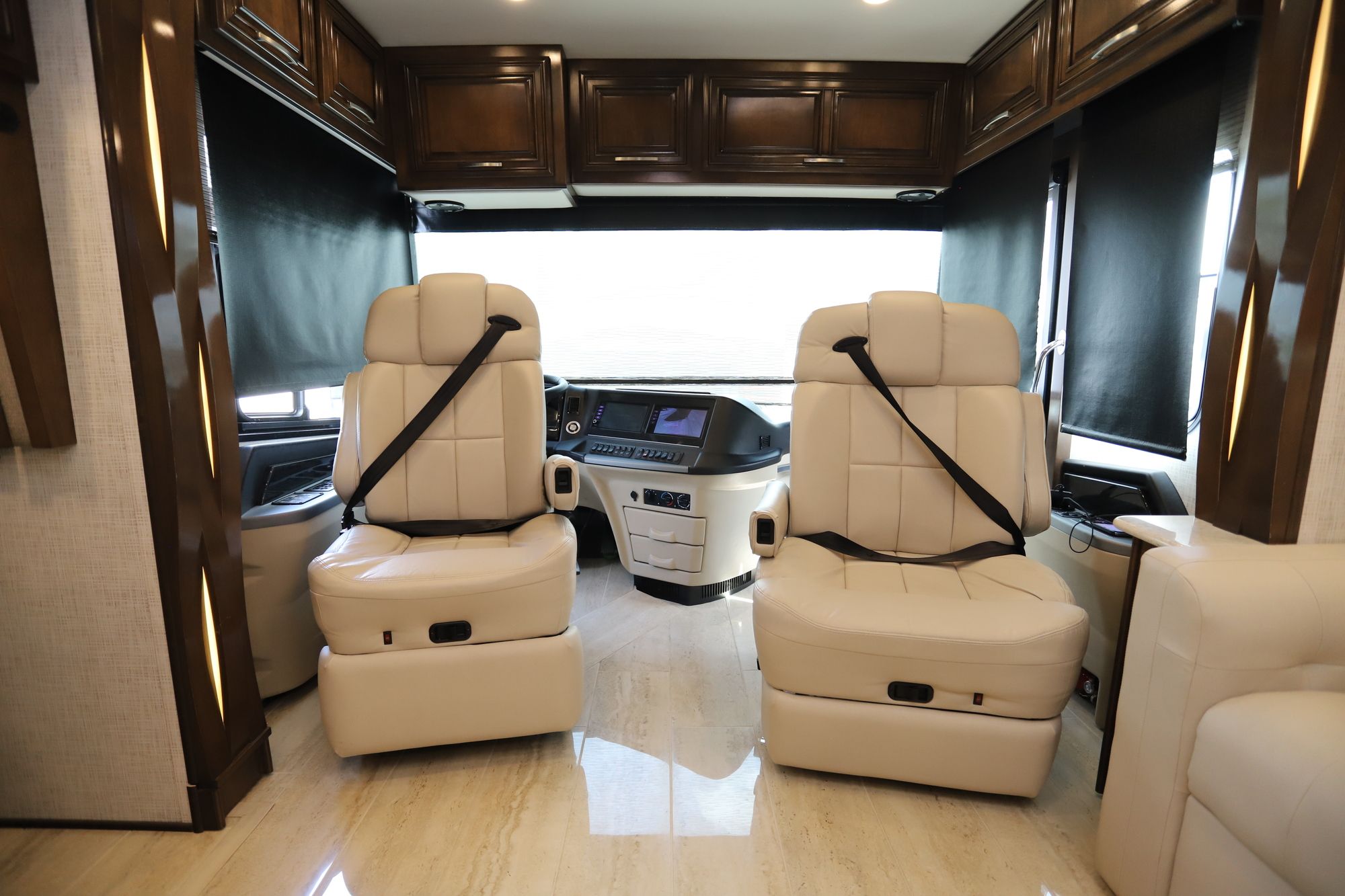 Used 2019 Newmar New Aire 3345 Class A  For Sale