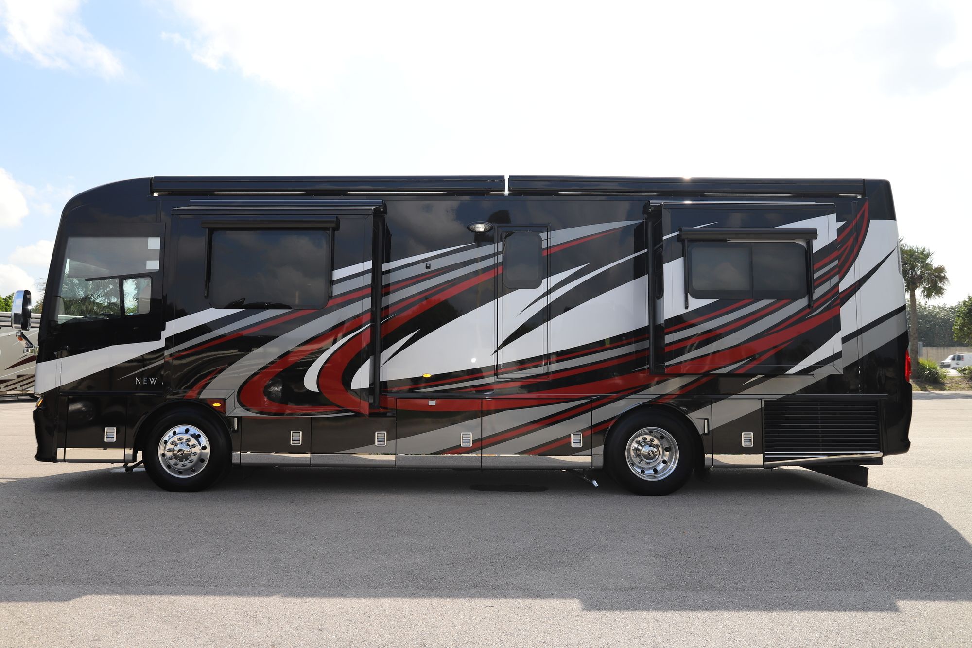 Used 2019 Newmar New Aire 3345 Class A  For Sale