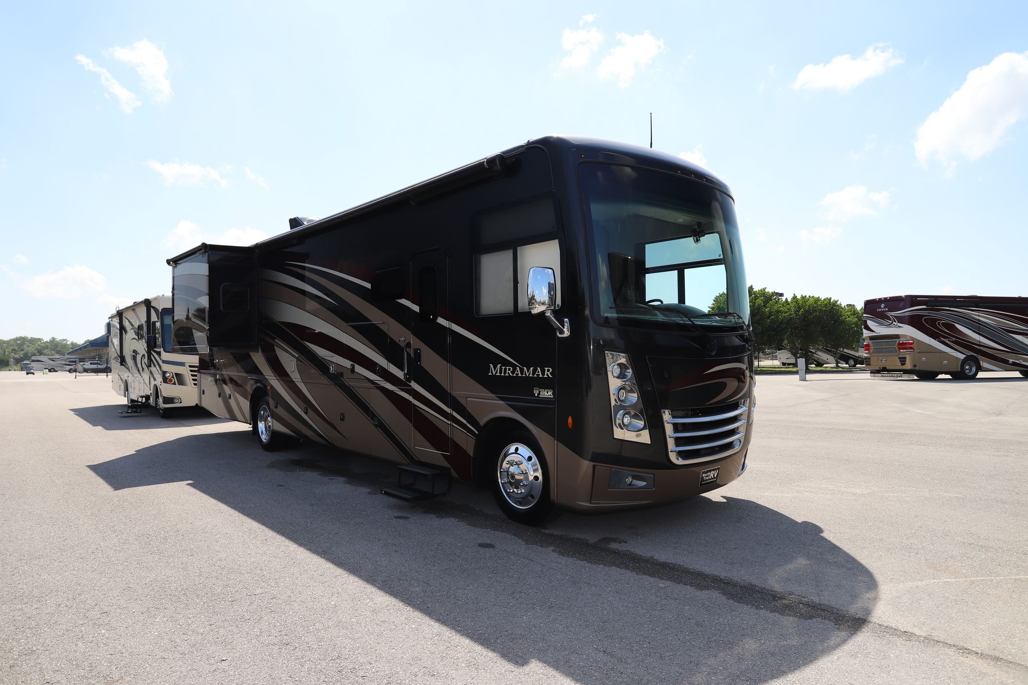 Used 2019 Thor Miramar 35.3 Class A  For Sale