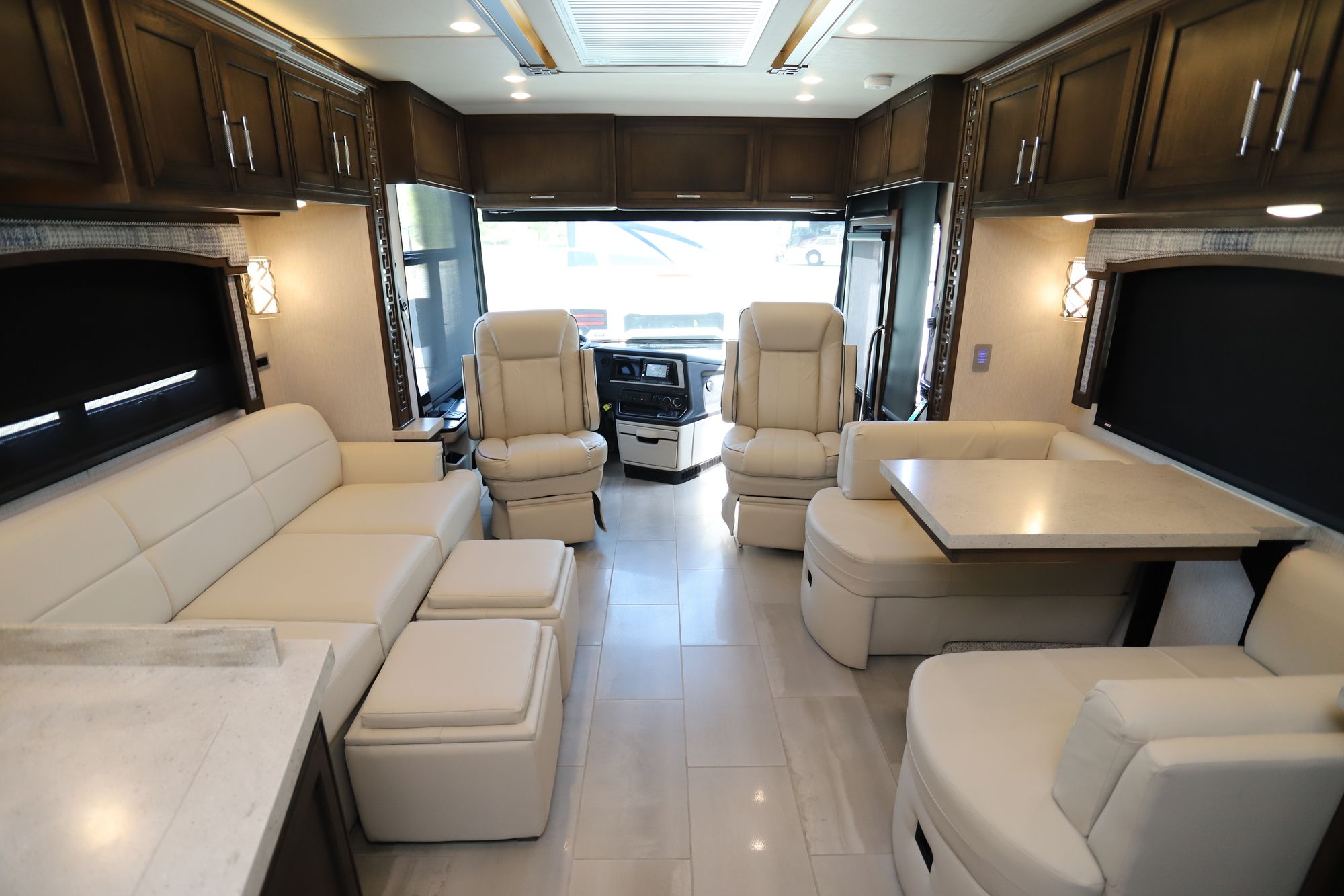 Used 2020 Newmar Ventana 3426 Class A  For Sale