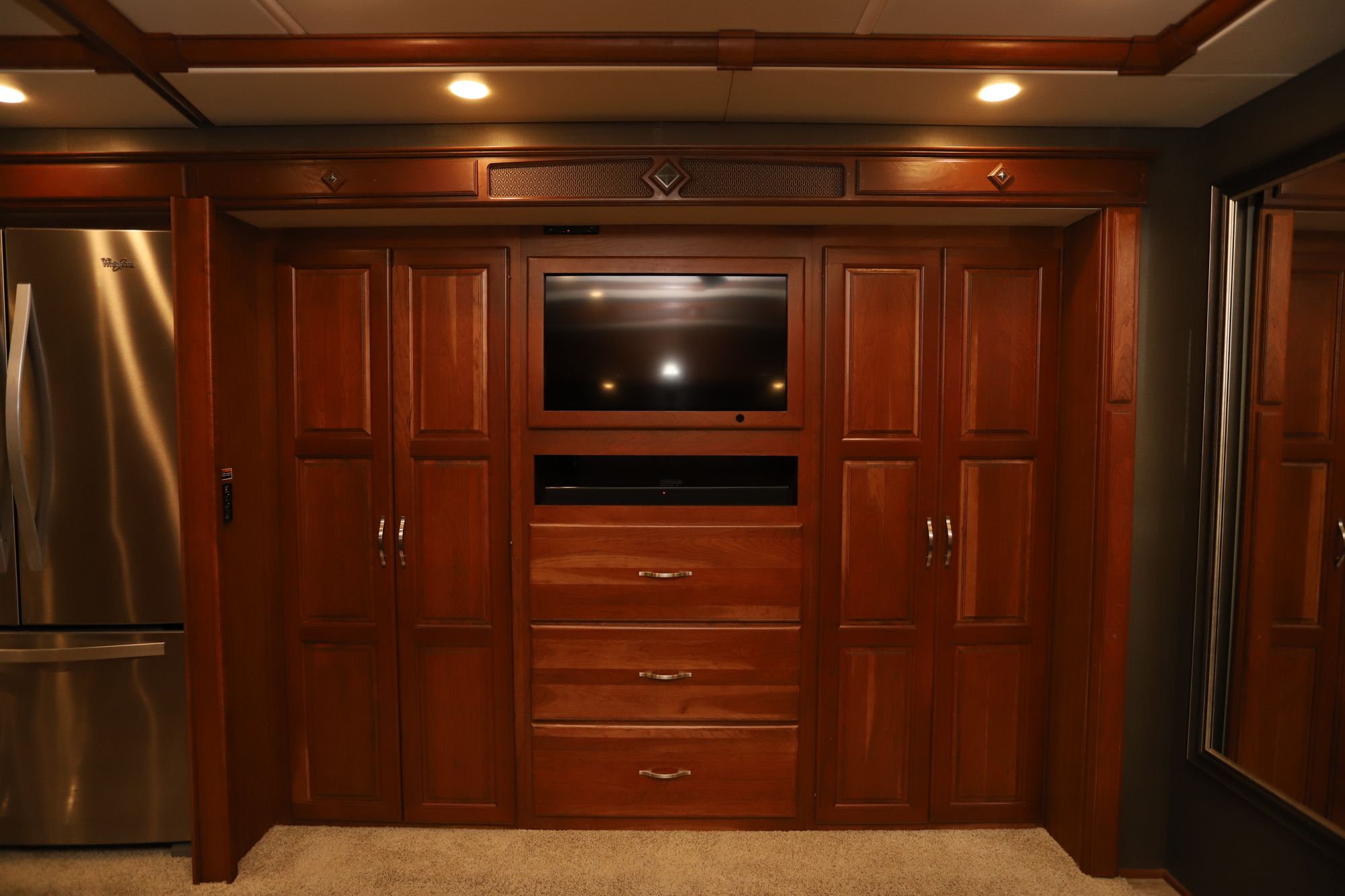 Used 2017 Winnebago Journey 40J Class A  For Sale